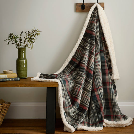 Bennet Check Throw in Green 150 x 200cm