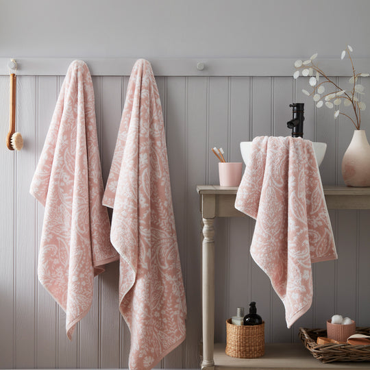 Aveline Towels in Soft Pink