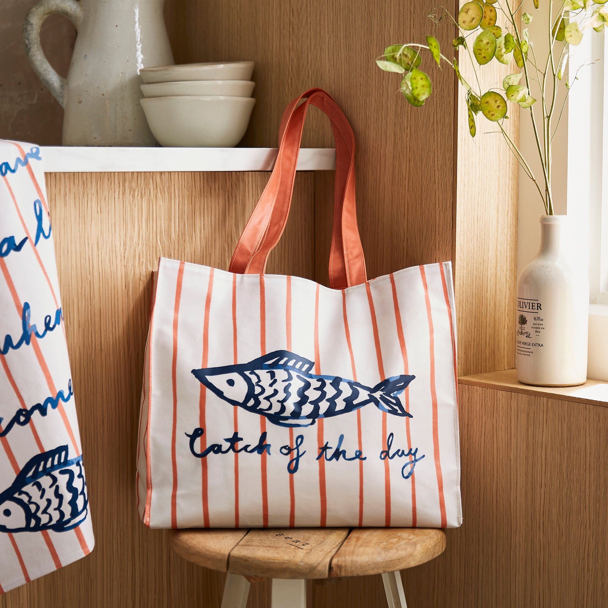 Ulster Weavers Catch of the Day PVC Coated Tote Bag Medium in Multi - Bag - Ulster Weavers