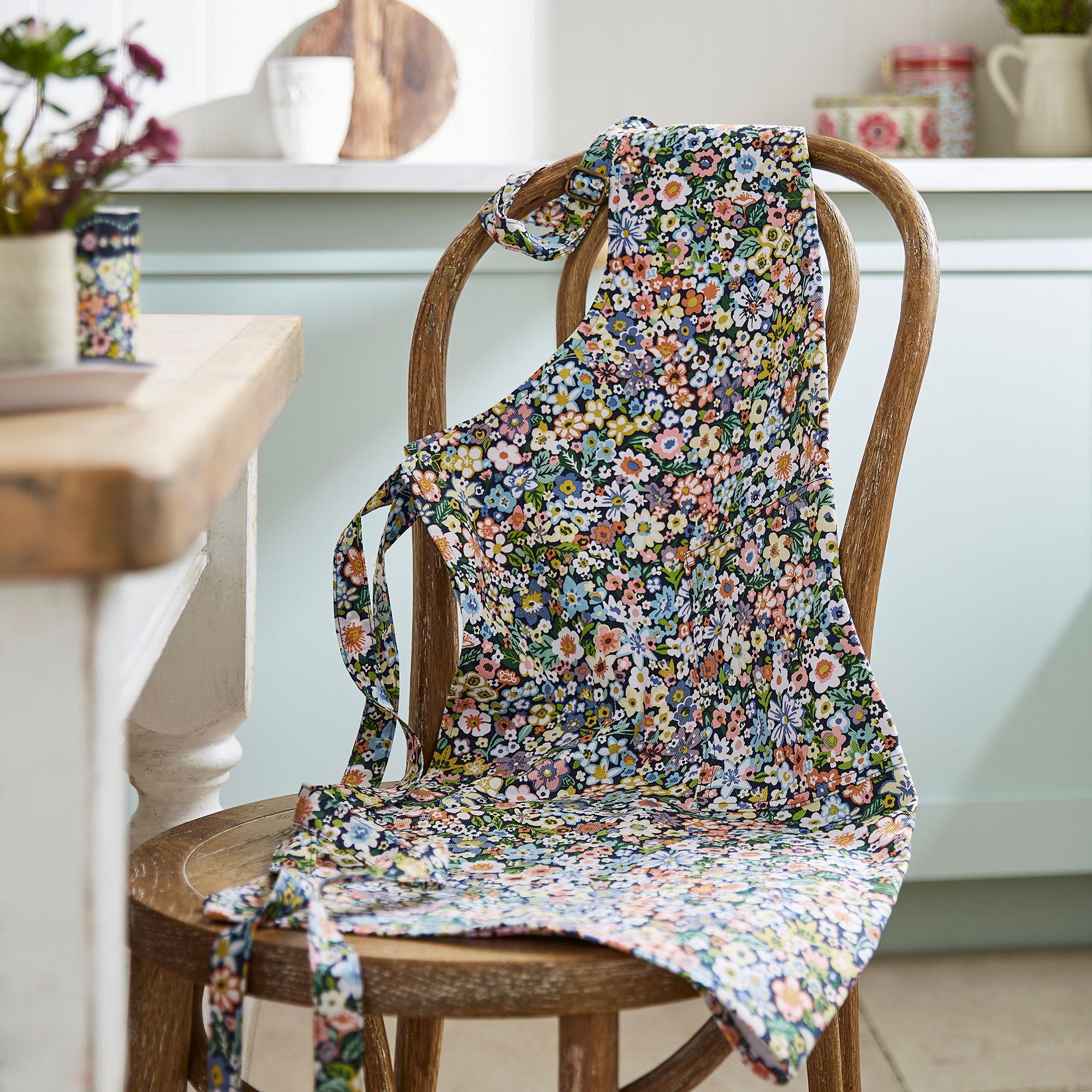 Ulster Weavers Confetti Floral Apron - Cotton One Size in Multi