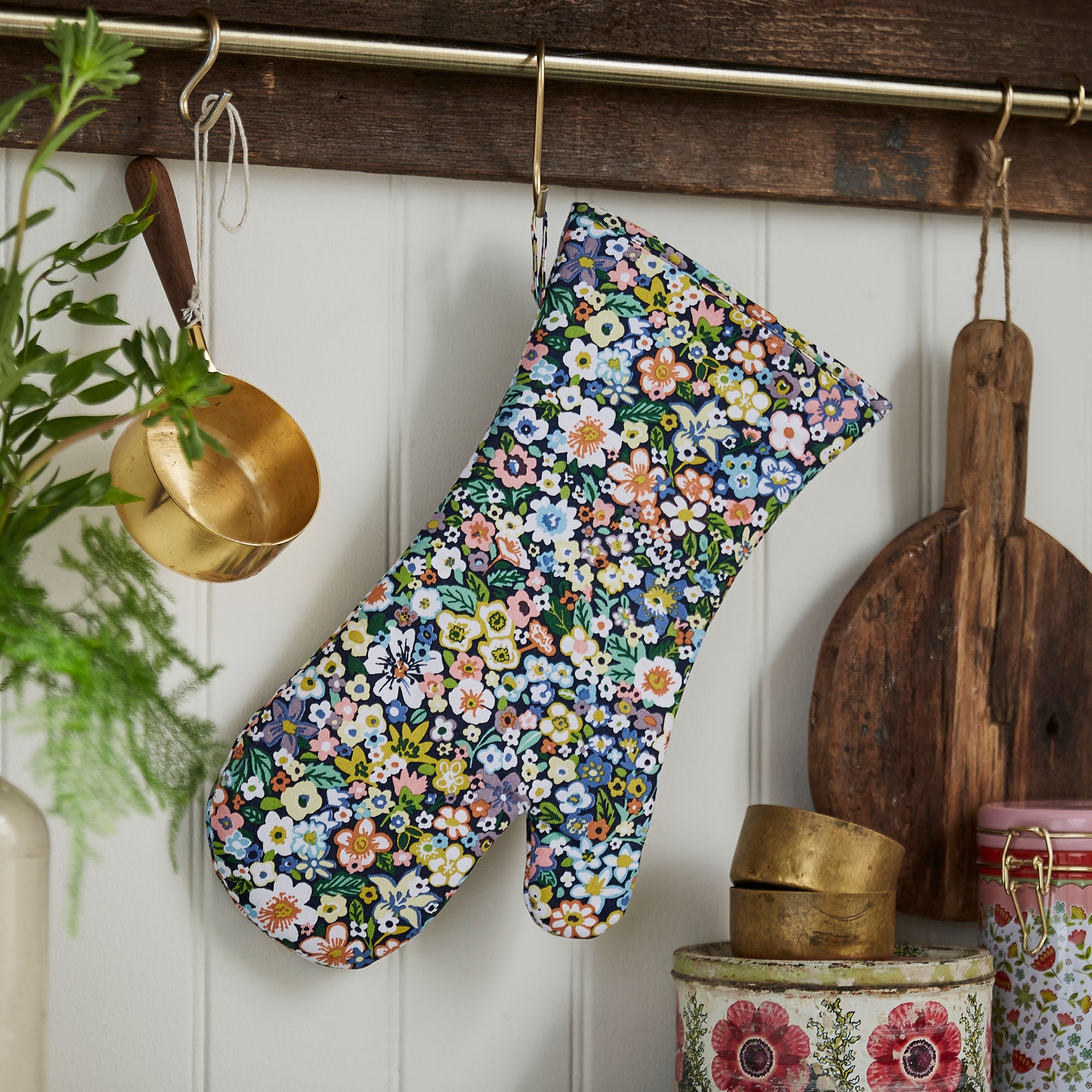 Ulster Weavers Confetti Floral Gauntlet Oven Glove One Size in Multi - Gauntlet Oven Glove - Ulster Weavers
