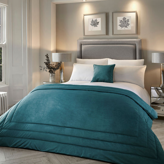 Chic Bedspread in Teal 150 x 220cm