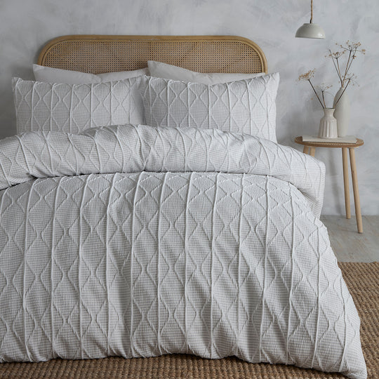 Crinkle Stripe Duvet Cover Set in White