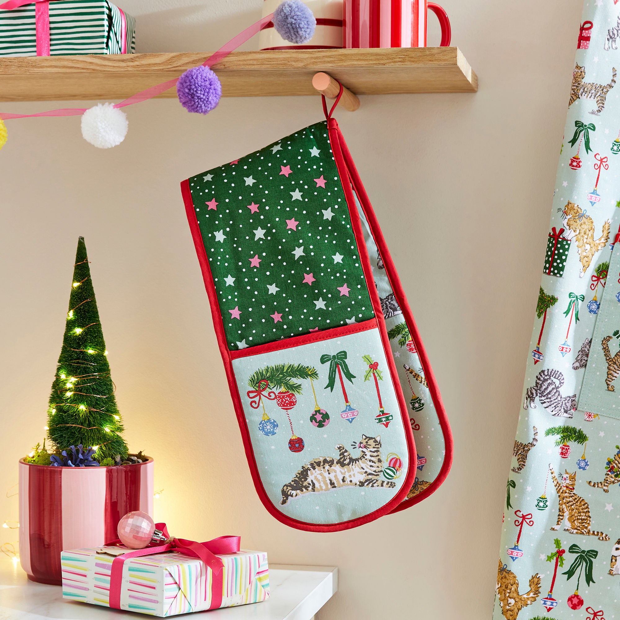 Christmas Cats Double Oven Glove in Seafoam - Double Oven Glove - Ulster Weavers
