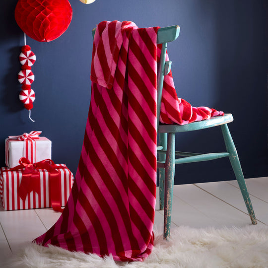 Candy Stripe Christmas Throw in Pink 120 x 150cm