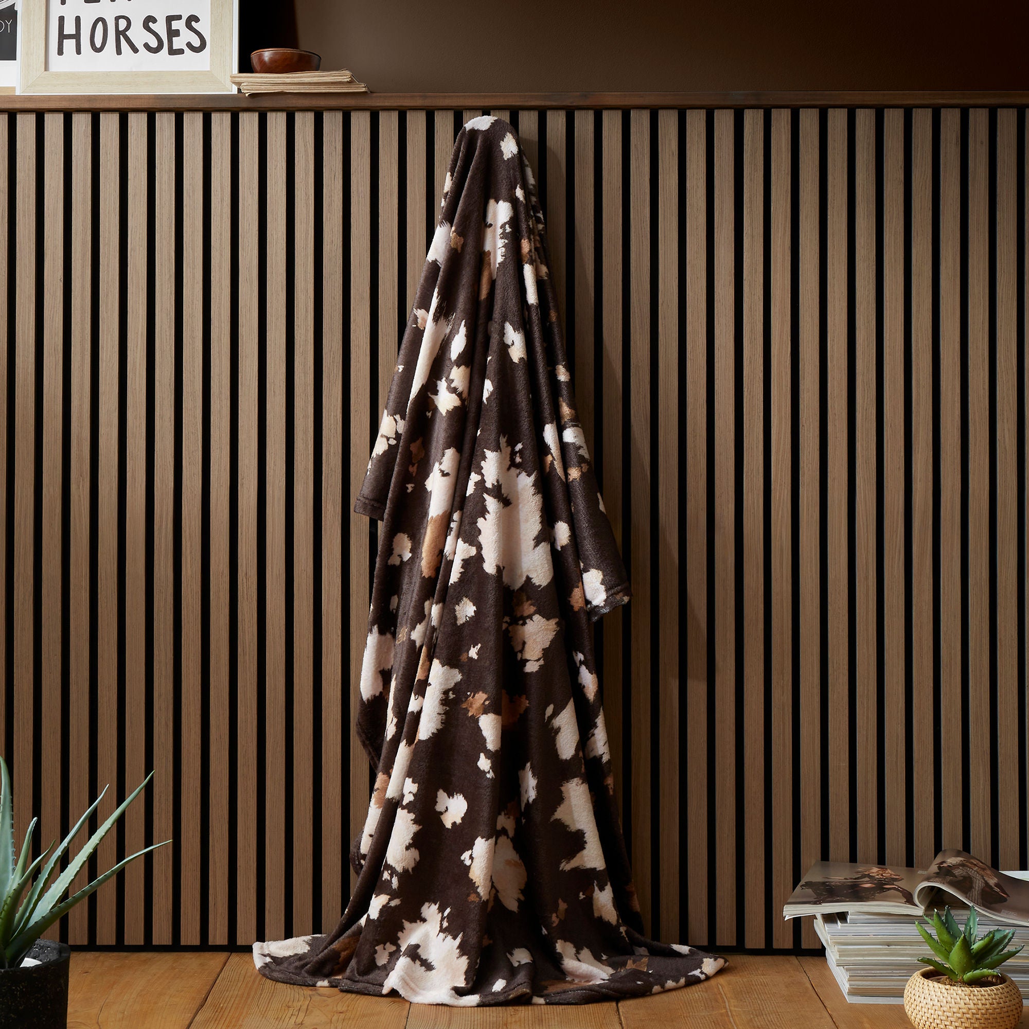 Cow Print Fleece Throw in Chocolate 120 x 150cm