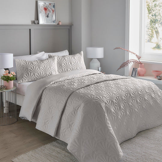 Cavali Duvet Cover Set in Silver