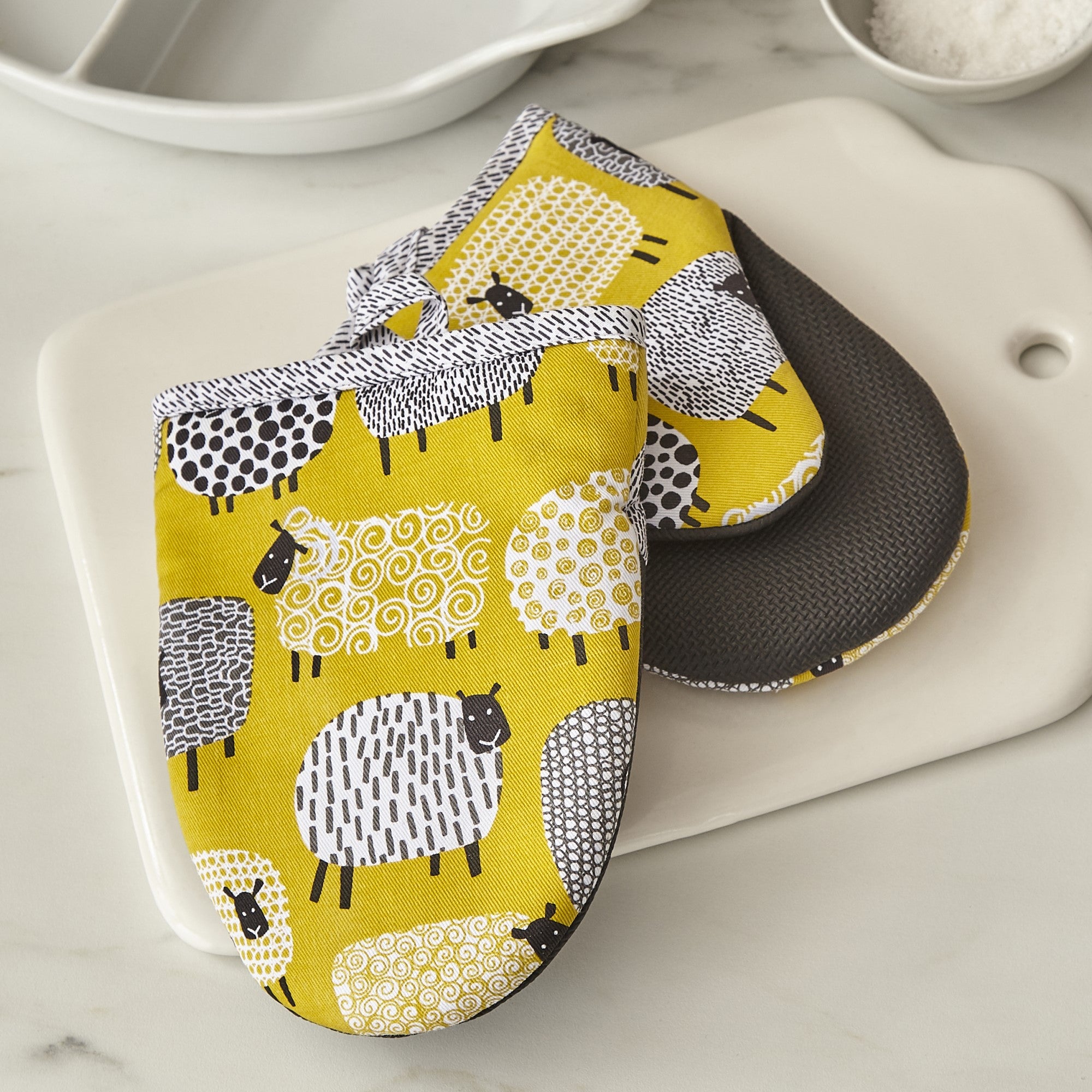 Ulster Weavers Microwave Mitts - Dotty Sheep (100% Cotton Outer with Neoprene Sleeve, Yellow) - Micro Mitts - Ulster Weavers