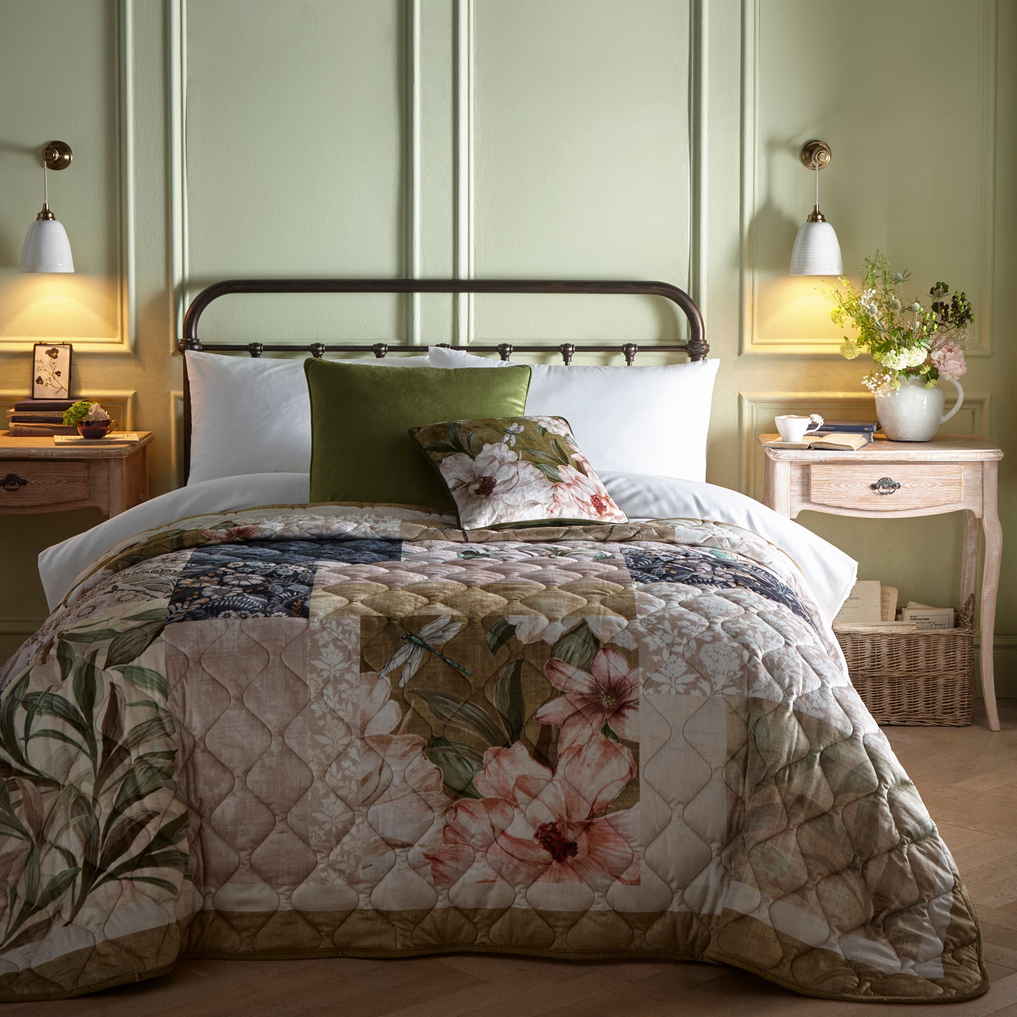 Elswyth Bedspread by Appletree Heritage in Green 200cm X 230cm - Bedspread - Appletree Heritage