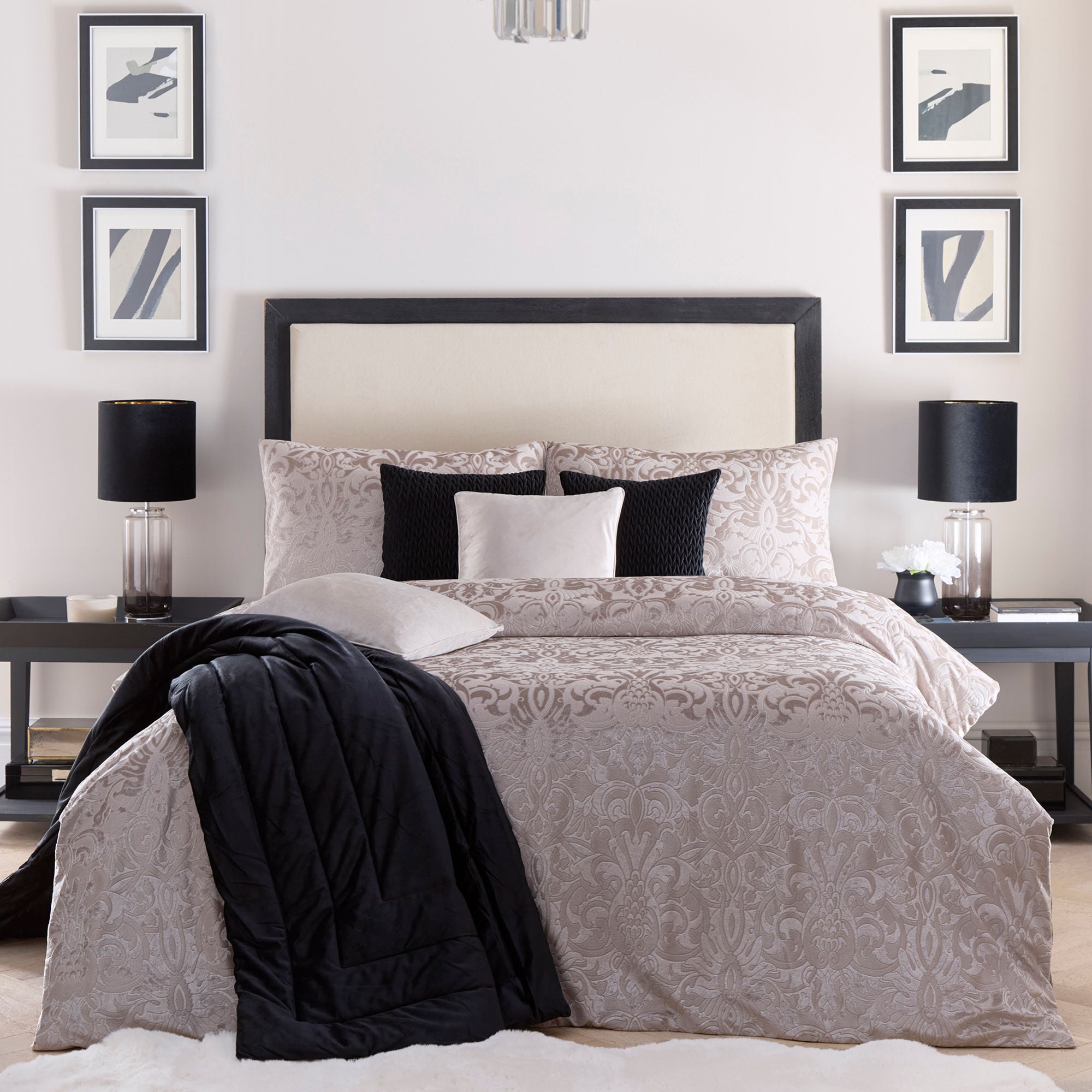 Firenza Duvet Cover Set by Laurence Llewelyn-Bowen in Linen