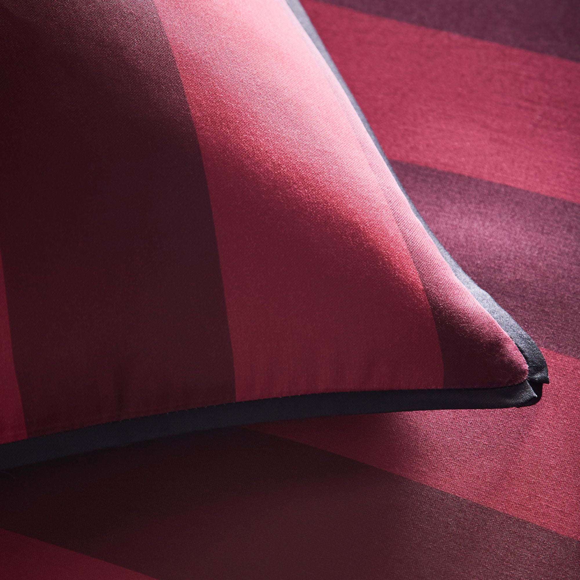 Festivo Circus Stripe Duvet Cover Set in Red - Duvet Cover Set - Laurence Llewelyn-Bowen