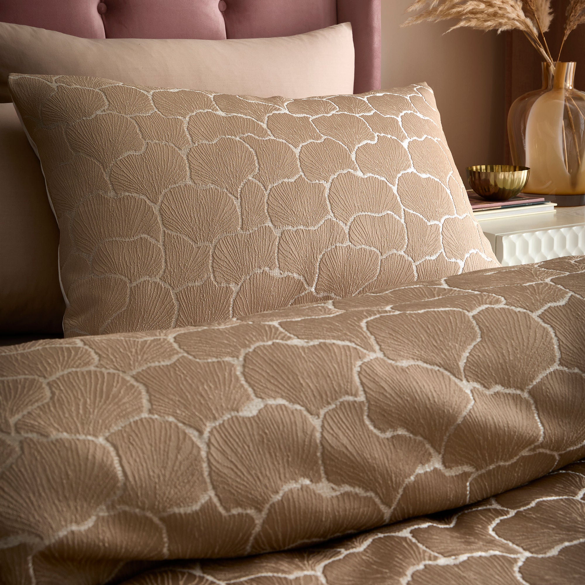 Ginko Jacquard Duvet Cover Set in Natural - Duvet Cover Set - Soiree