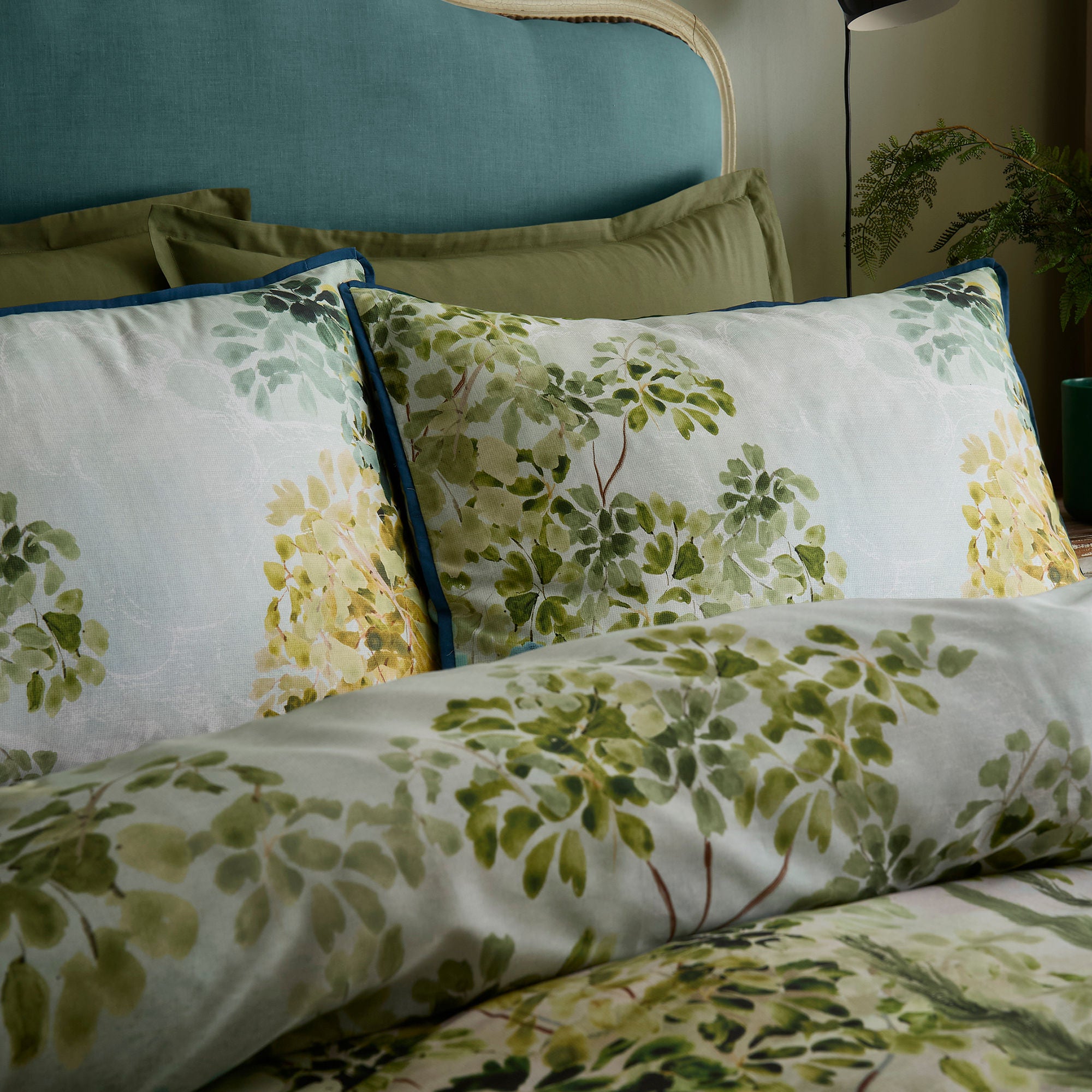 Hidden Garden Duvet Cover Set in Green - Duvet Cover Set - Soiree