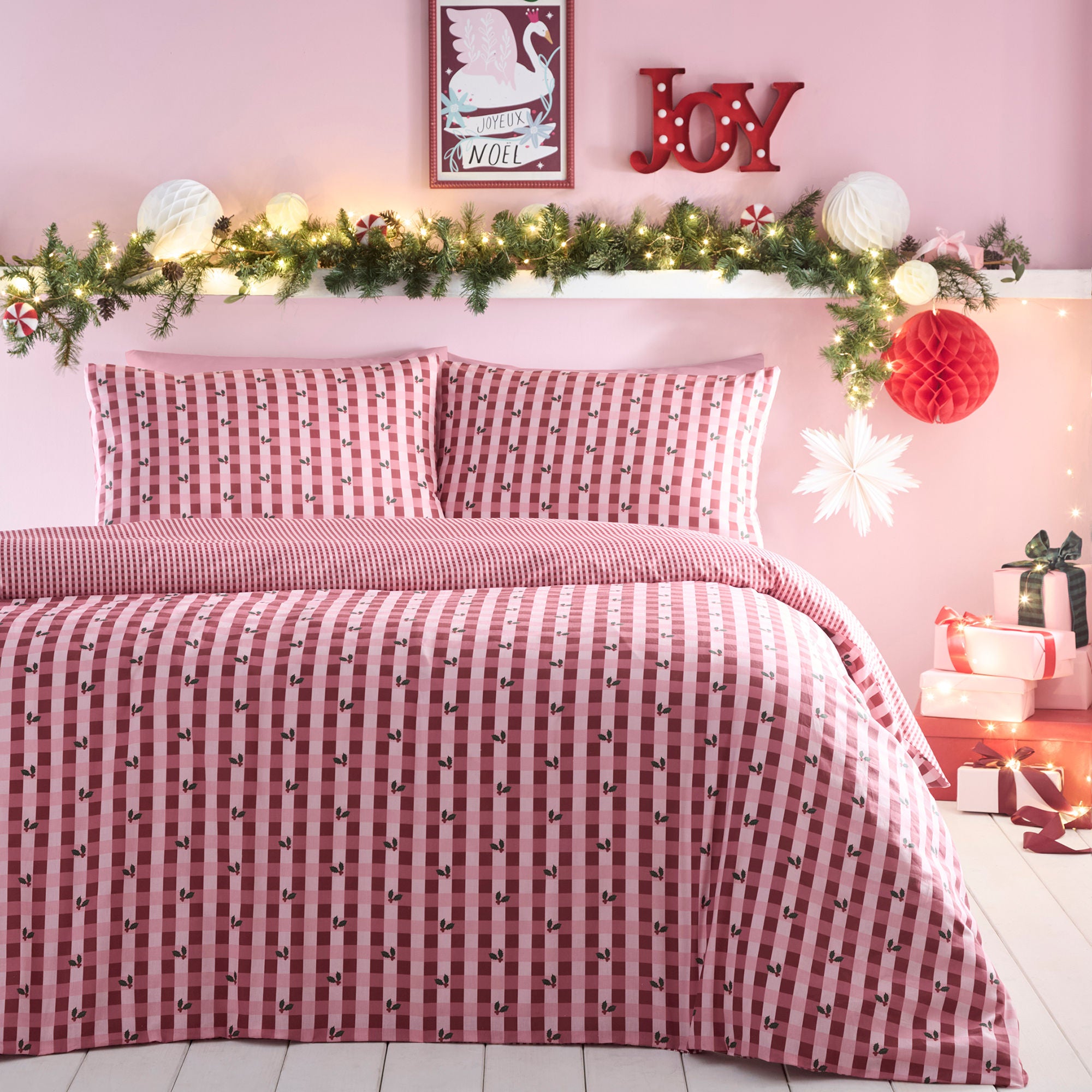 Holly Gingham Christmas Duvet Cover Set in Red - Duvet Cover Set - Fusion