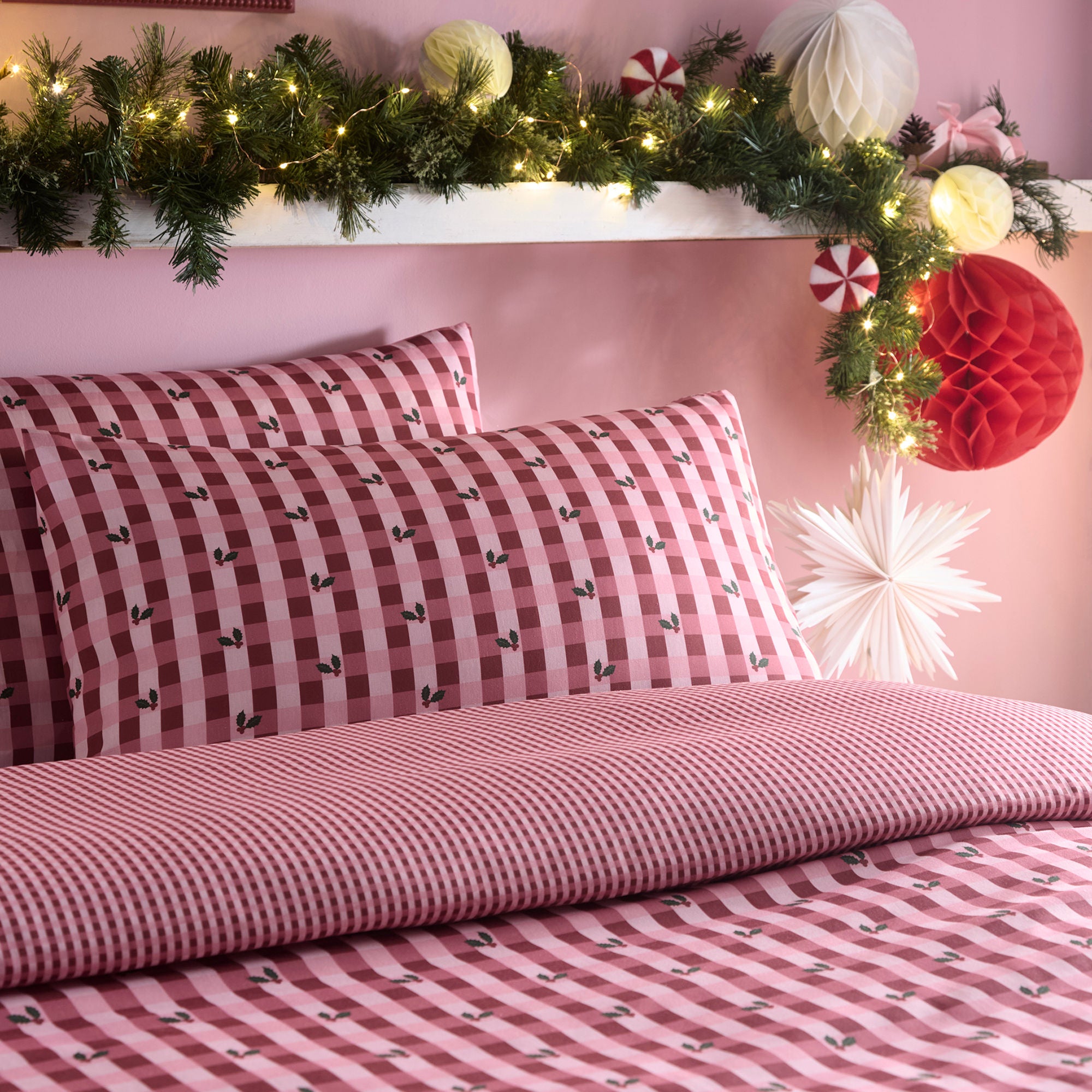 Holly Gingham Christmas Duvet Cover Set in Red - Duvet Cover Set - Fusion