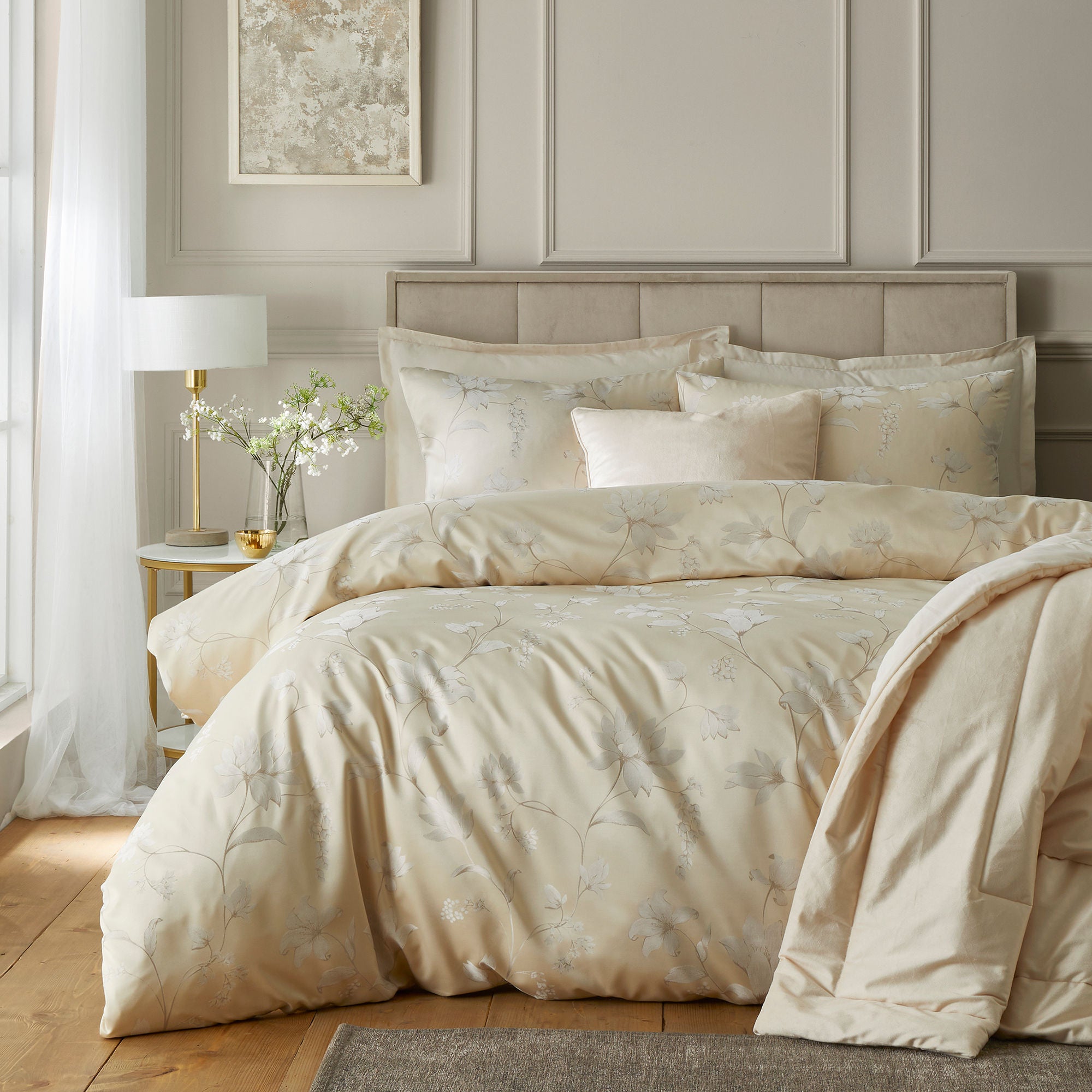 Lilly Floral Jacquard Duvet Cover Set in Champagne - Duvet Cover Set - Soiree