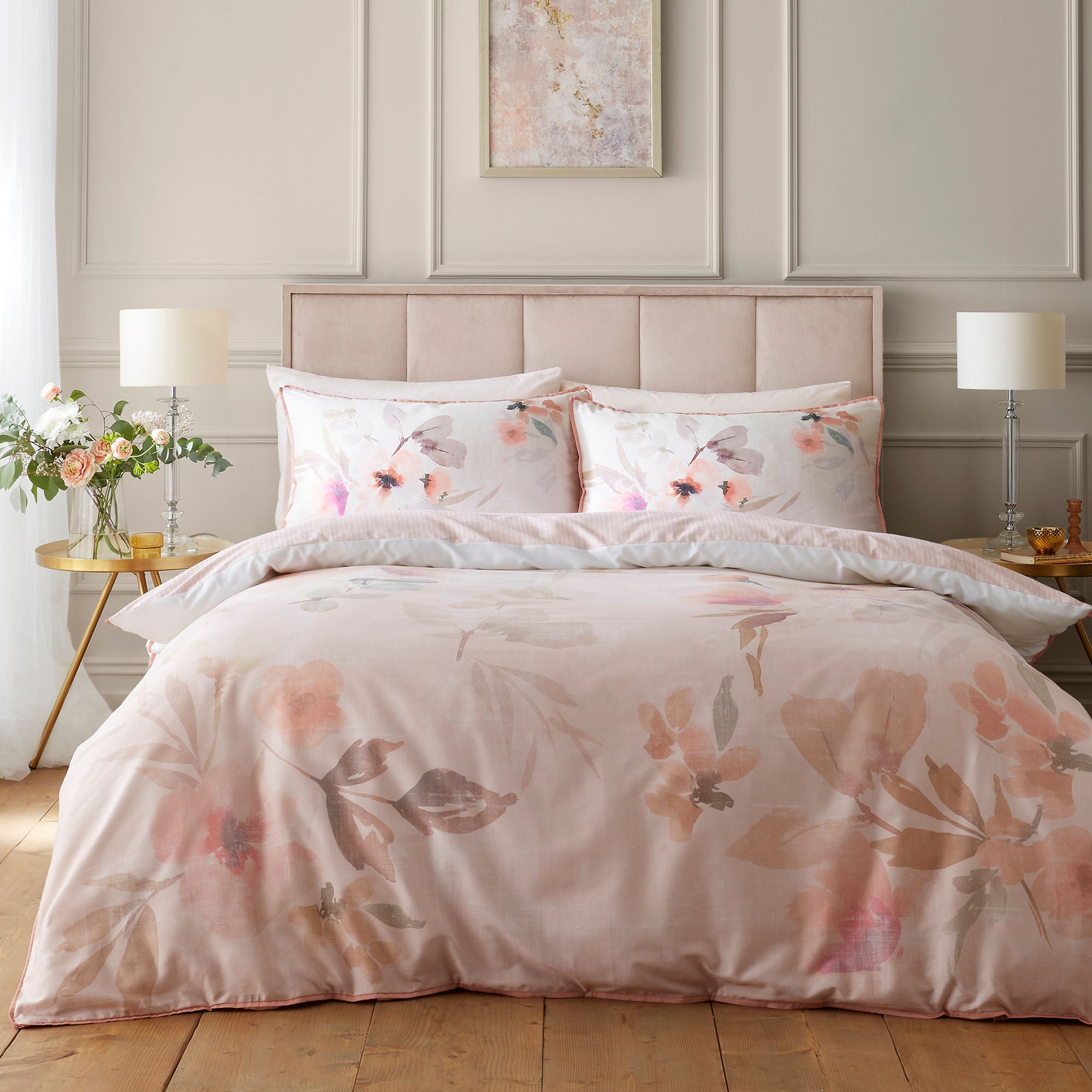Mia Floral Blooms Duvet Cover Set in Natural - Duvet Cover Set - Soiree