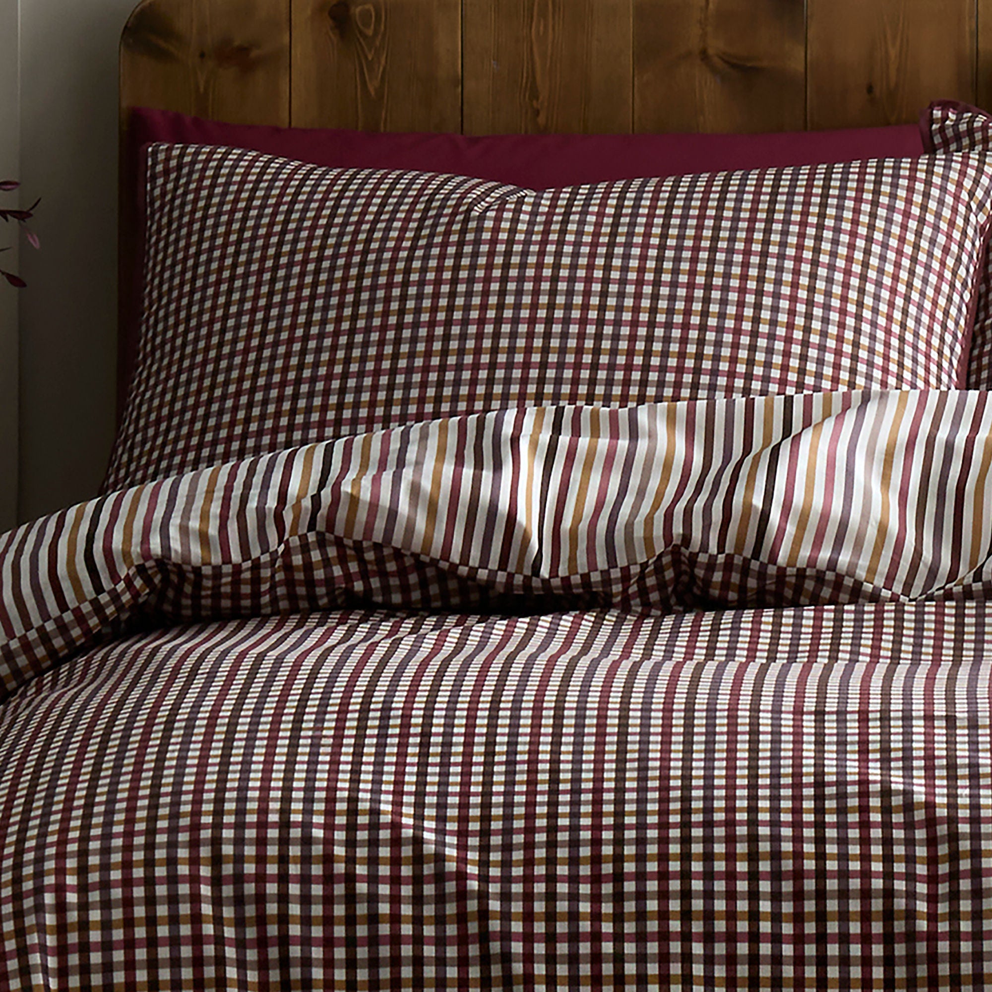 Micro Check Duvet Cover Set in Berry - Duvet Cover Set - Appletree Loft