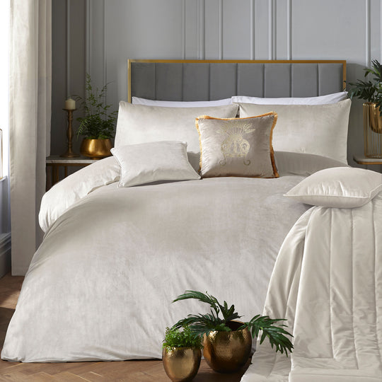 Montrose Duvet Cover Set in Ivory