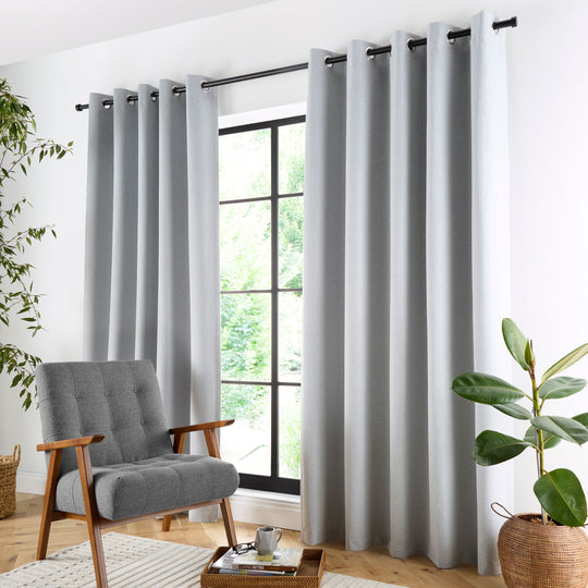 Plain Twill Pair of Eyelet Curtains in Silver