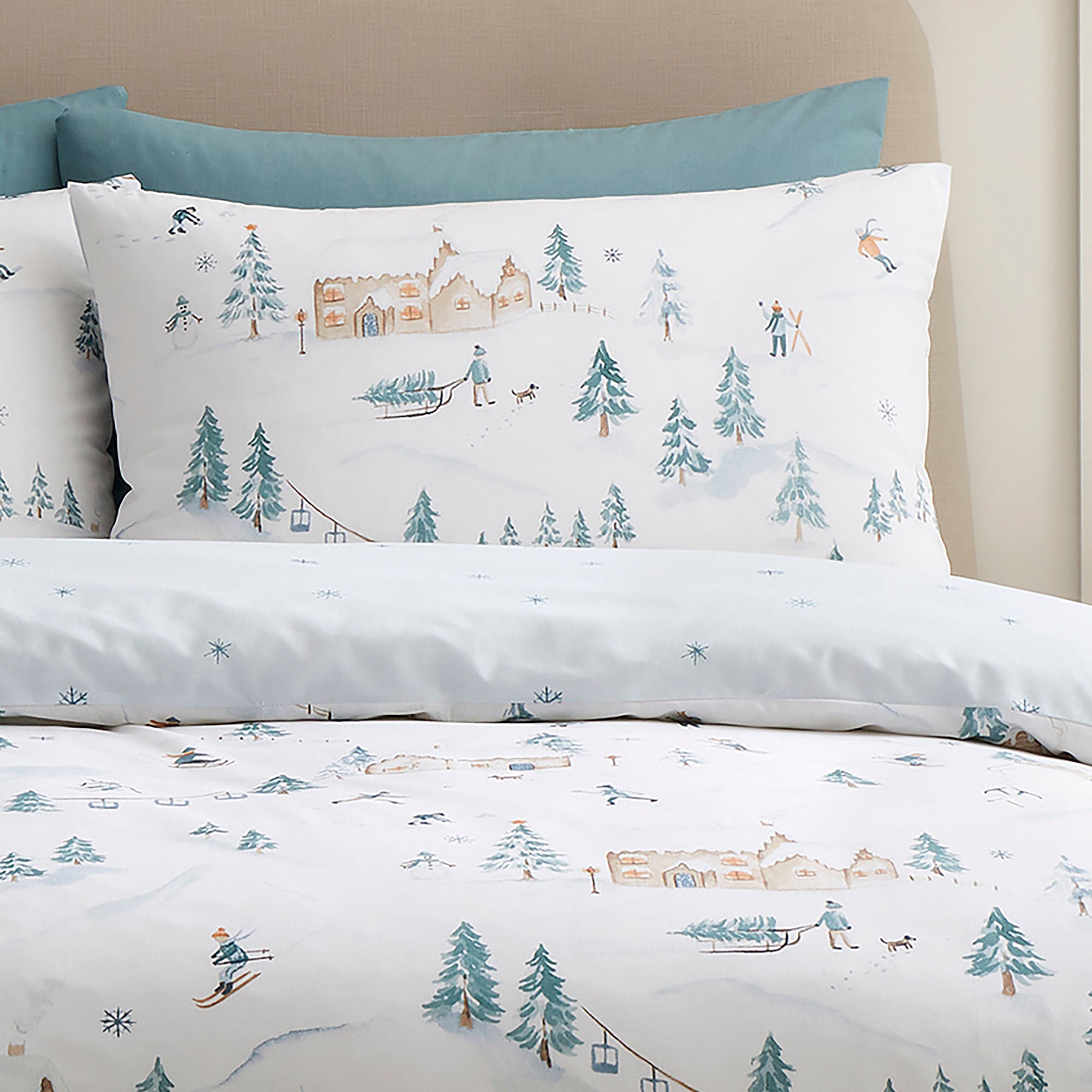Ski Village Christmas Duvet Cover Set in Natural - Duvet Cover Set - D & D