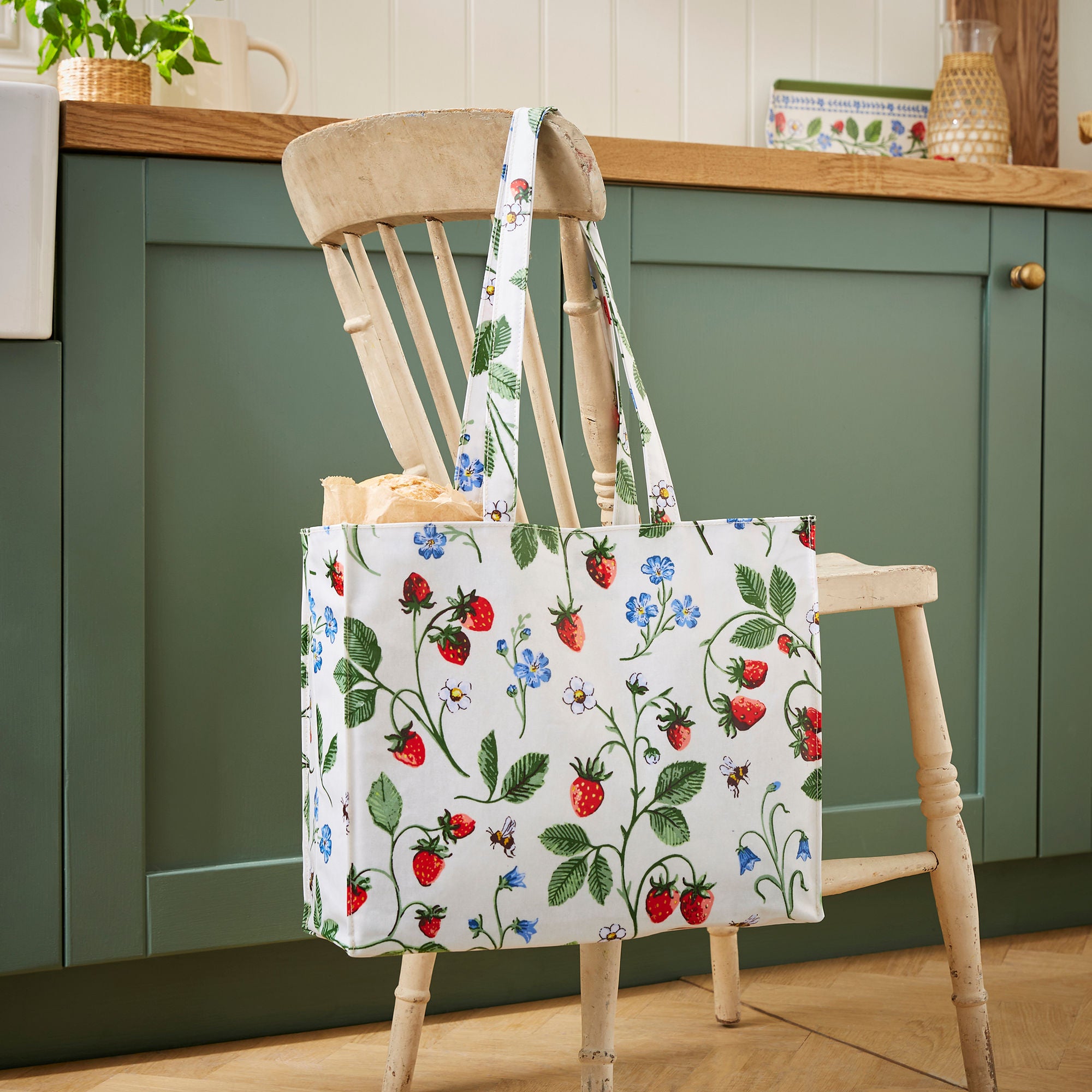 Strawberry Patch Shoulder Bag PVC  in Green - Bag - Ulster Weavers