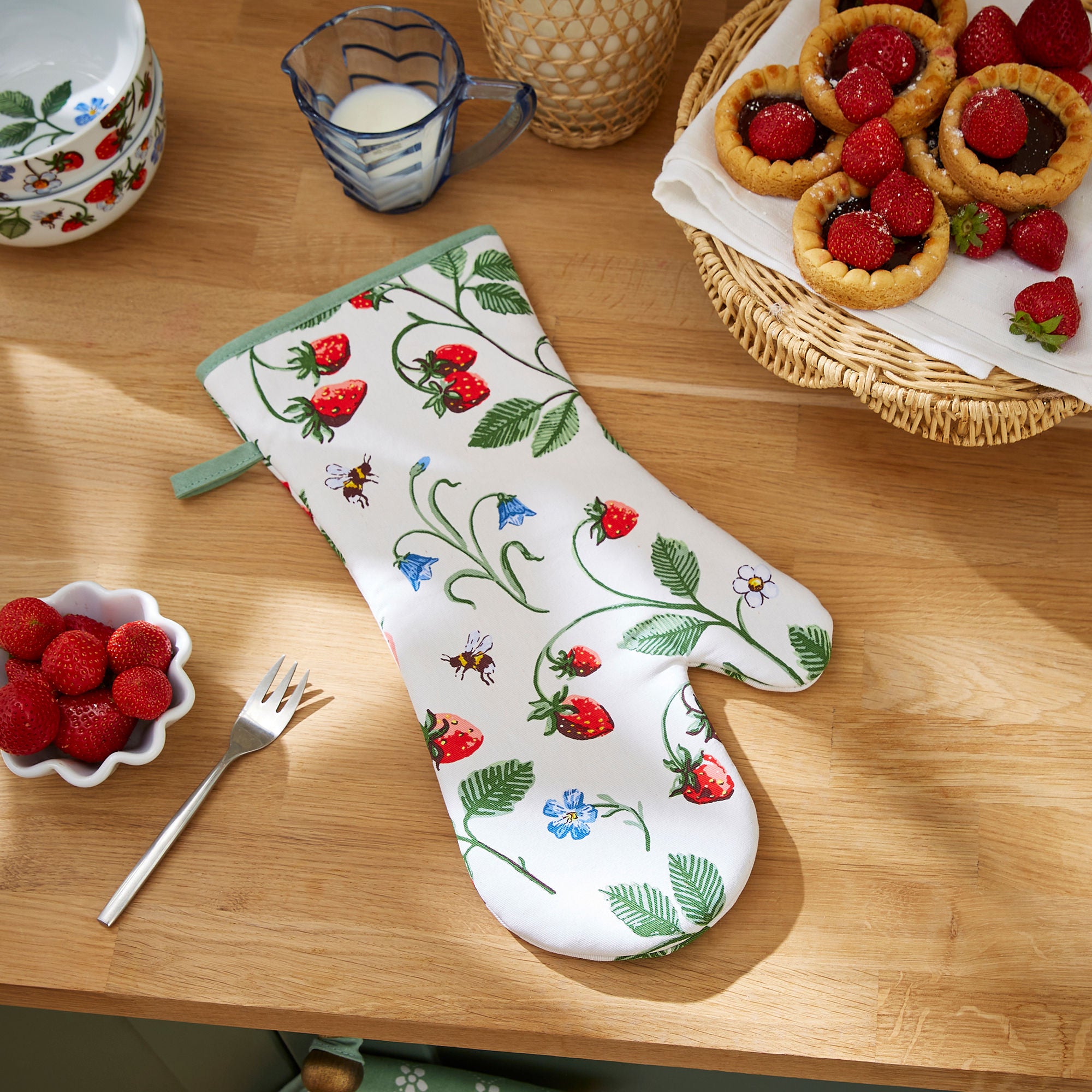 Strawberry Patch Gauntlet Oven Glove in Green - Gauntlet Oven Glove - Ulster Weavers