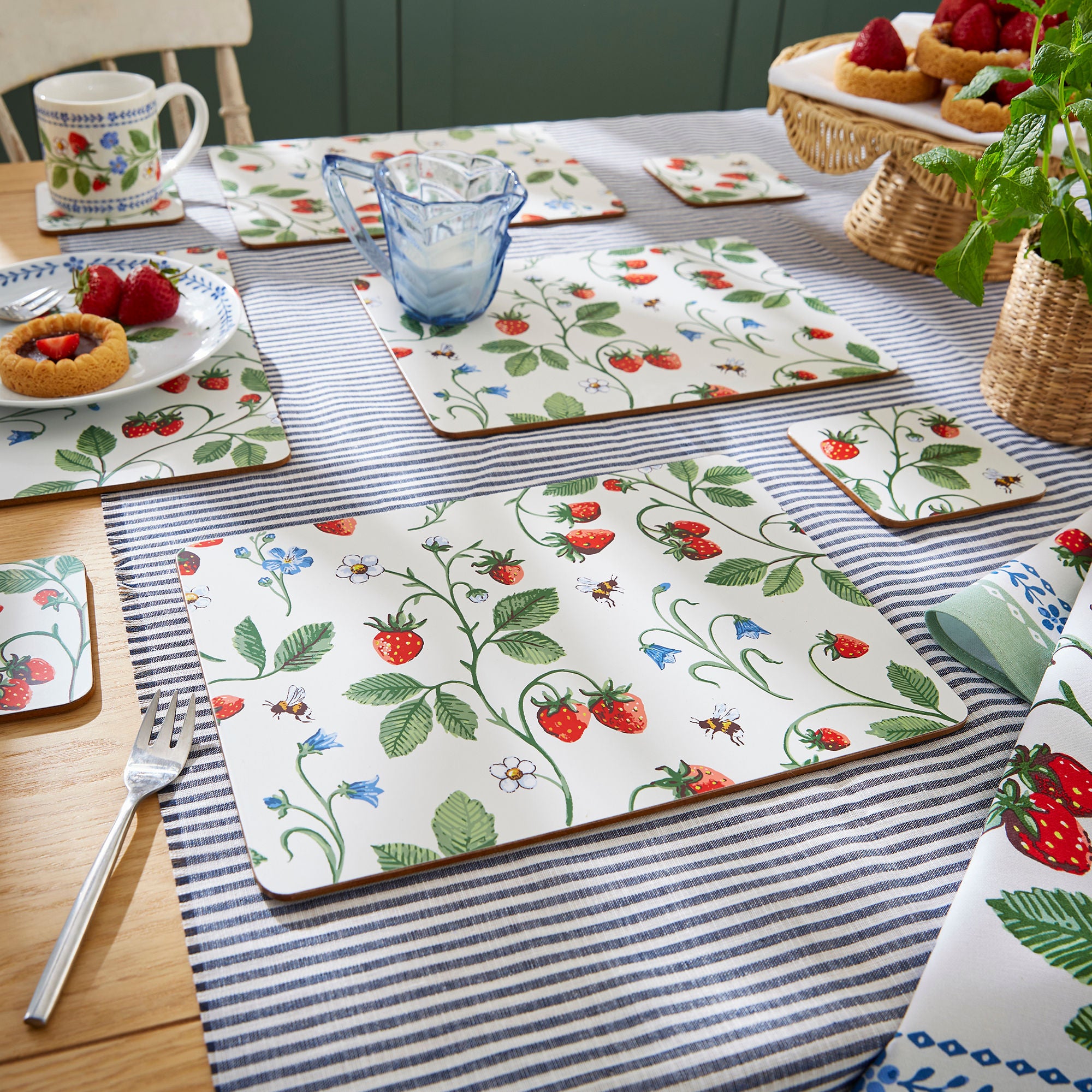 Strawberry Patch Placemat 4 Pack in Green - Placemat - Ulster Weavers