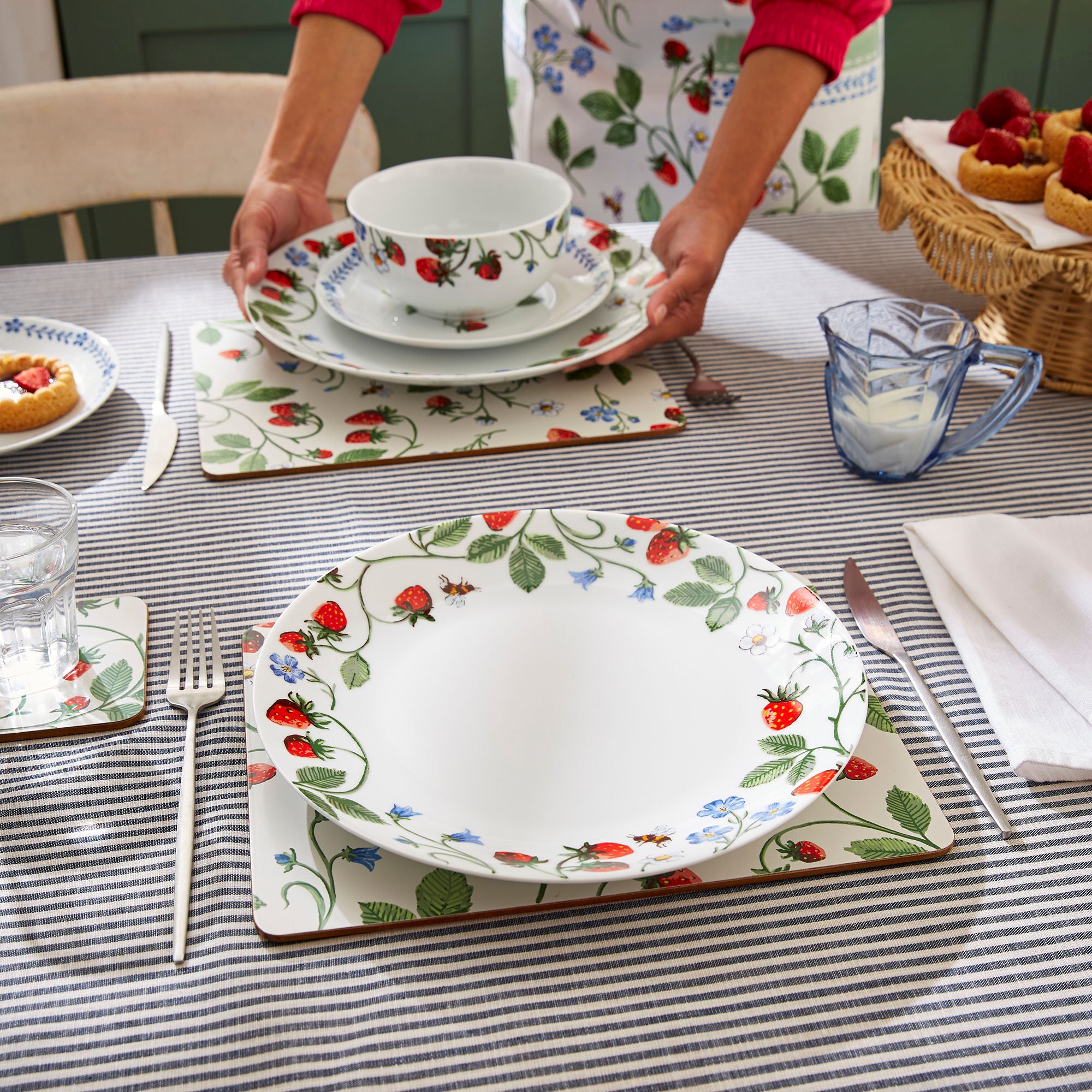 Strawberry Patch Placemat 4 Pack in Green - Placemat - Ulster Weavers