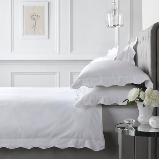 Scallop Edge Duvet Cover Set in White