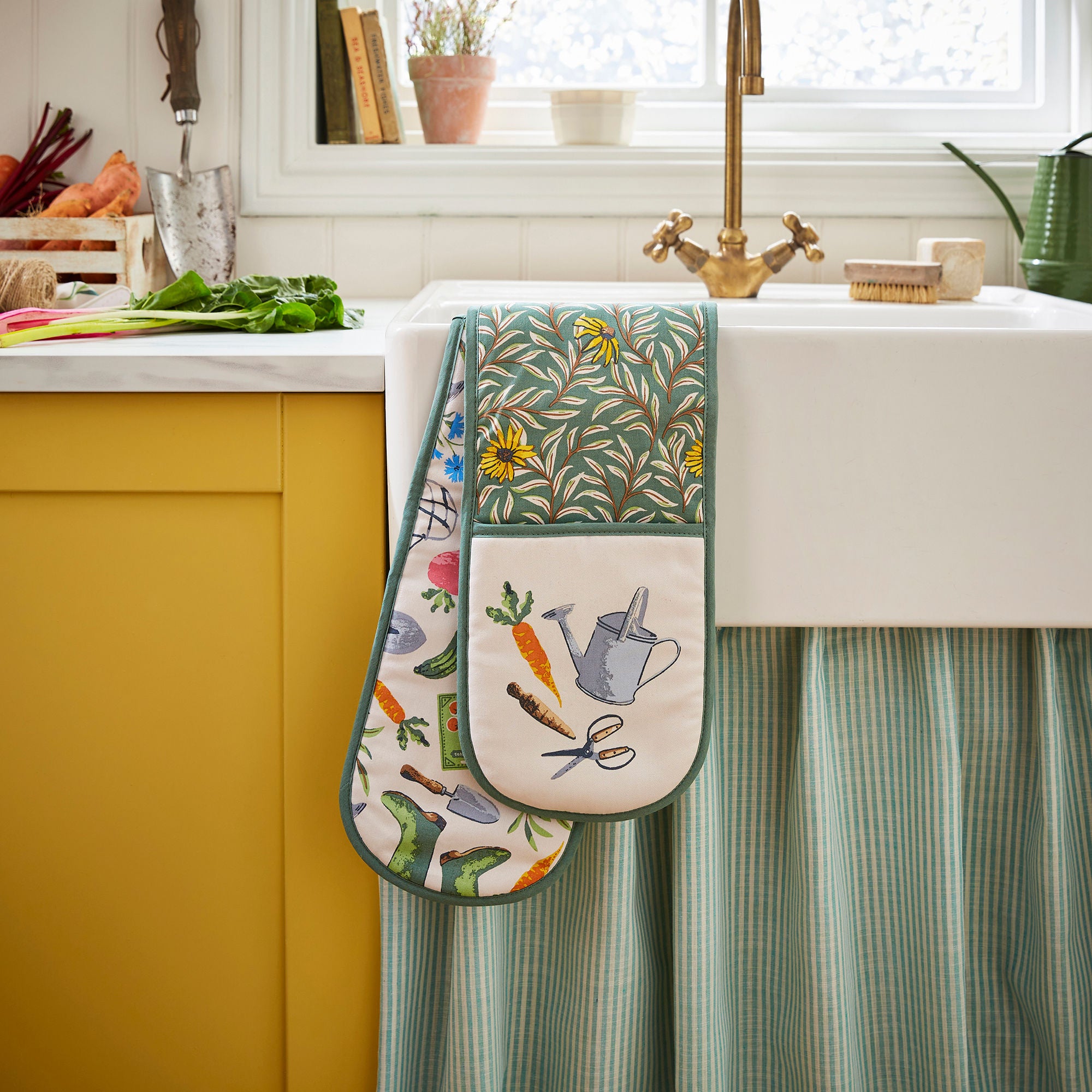 Time to Grow Double Oven Glove in Green - Double Oven Glove - Ulster Weavers