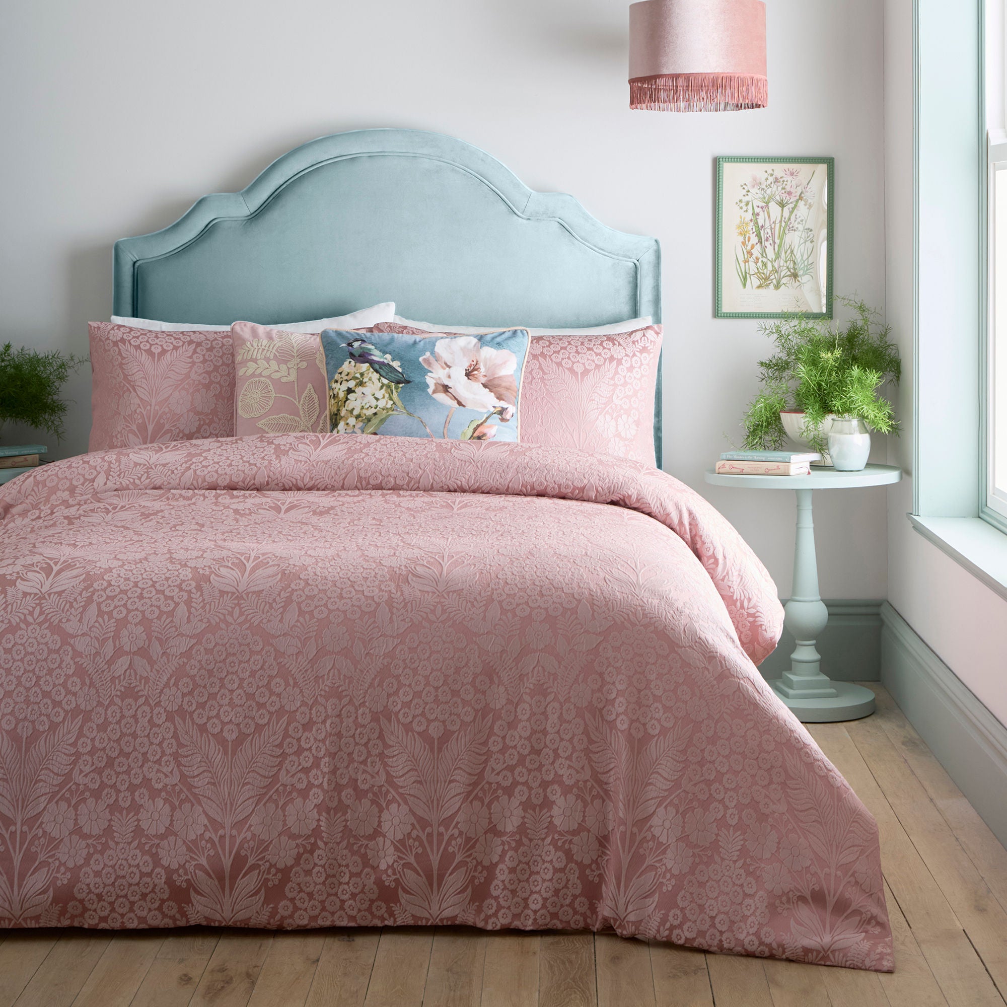 Toria Duvet Cover Set in Blush