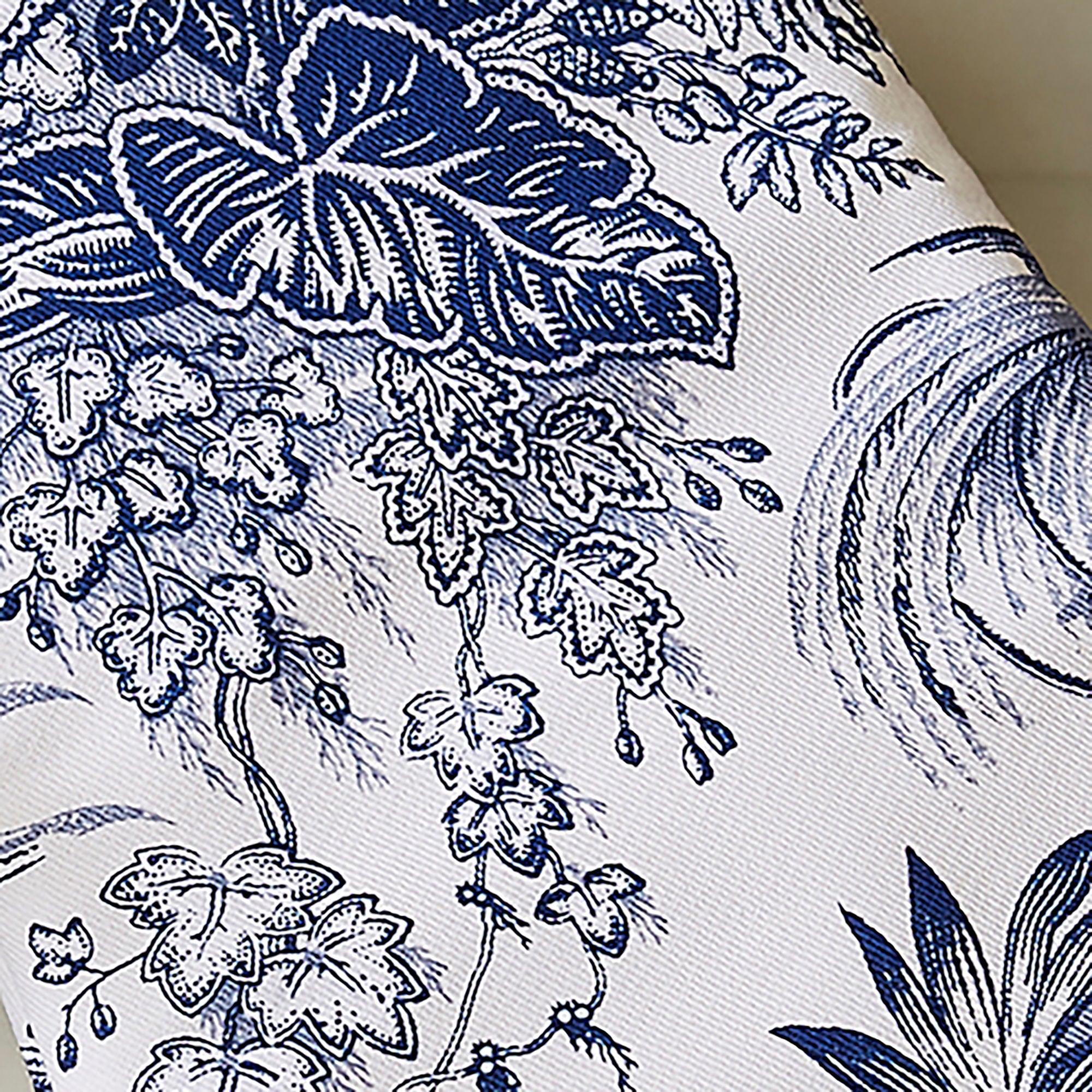 Ulster Weavers Willow Toile Gauntlet Oven Glove One Size in Blue - Gauntlet Oven Glove - Ulster Weavers