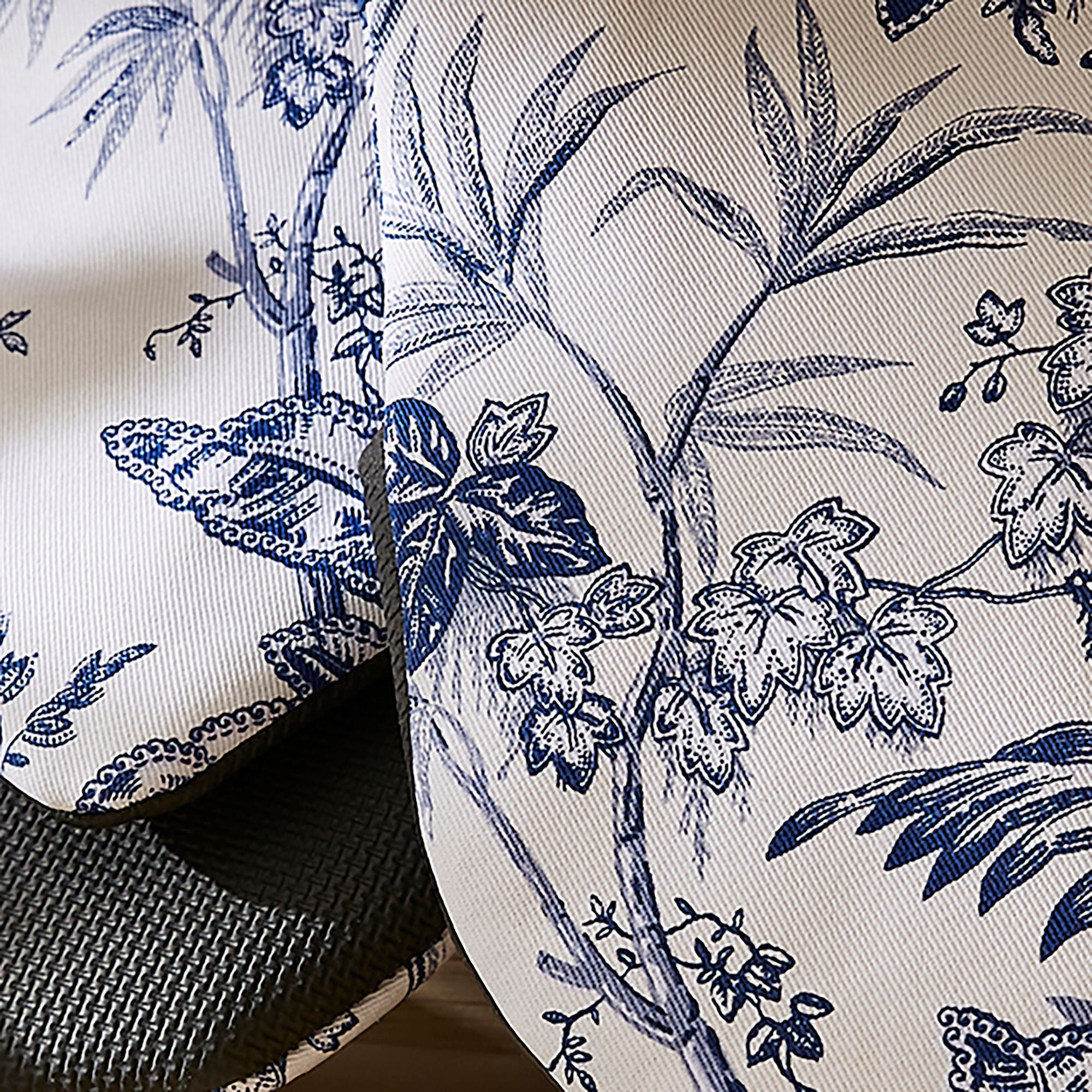 Ulster Weavers Willow Toile Microwave Mitts - Pair One Size in Blue - Micro Mitts - Ulster Weavers