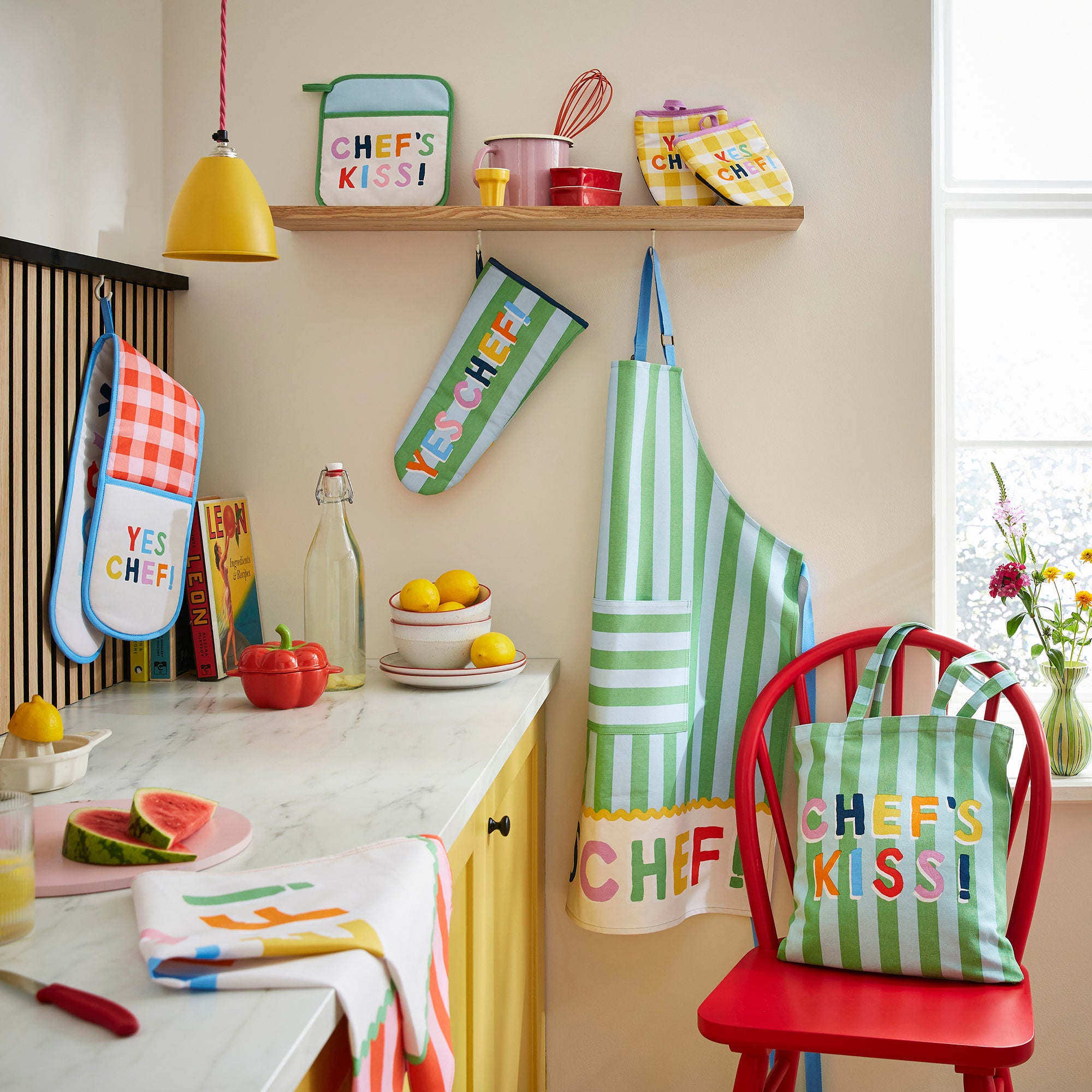 Yes Chef Pot Mitt in Multicolour - Pot Mitt - Ulster Weavers
