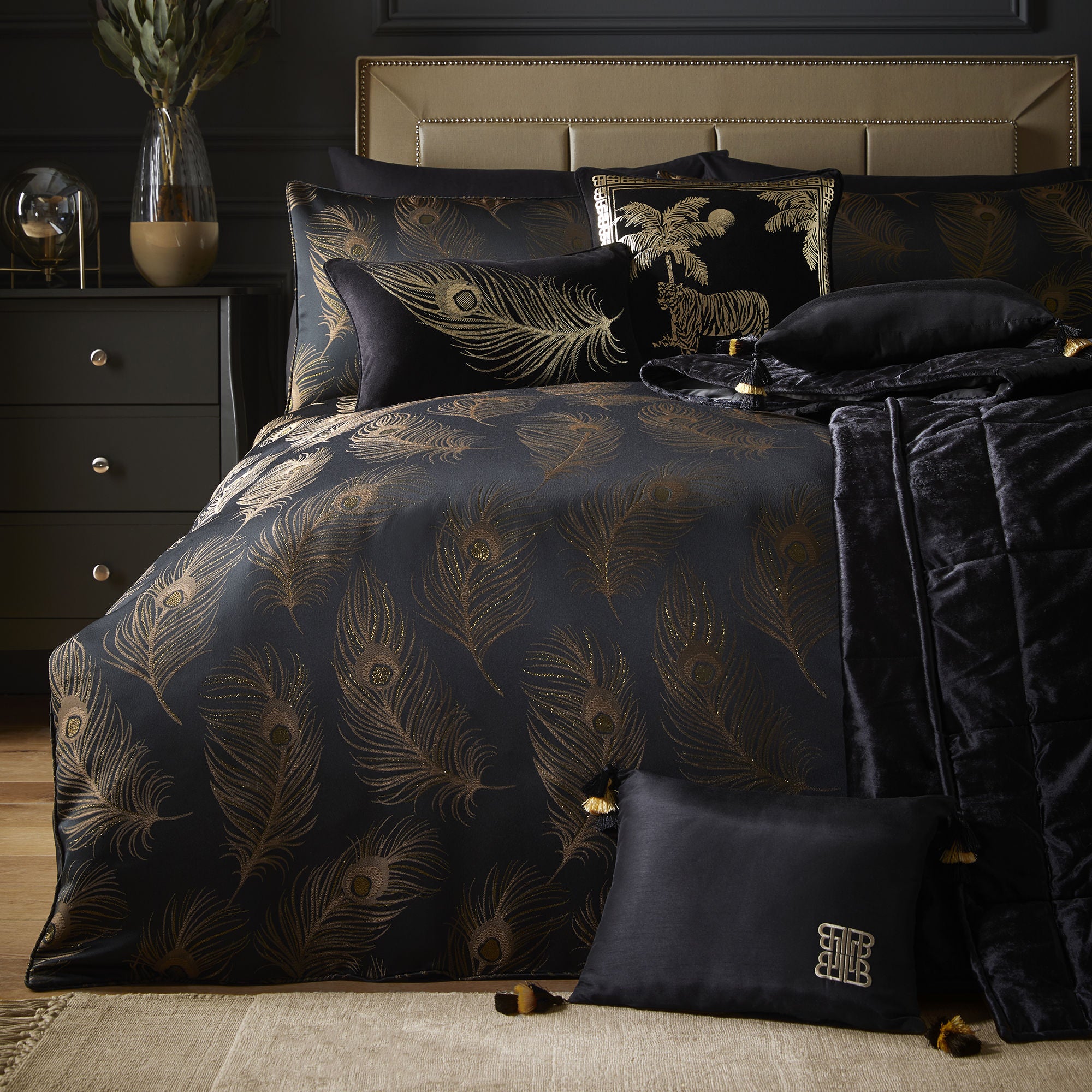 Dandy Duvet Cover Set by Laurence Llewelyn-Bowen in Black & Gold - Duvet Cover Set - Laurence Llewelyn-Bowen