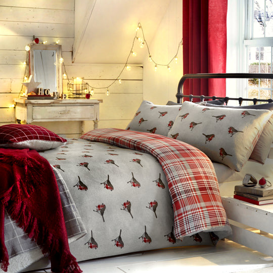 Robin Christmas Duvet Cover Set in Red