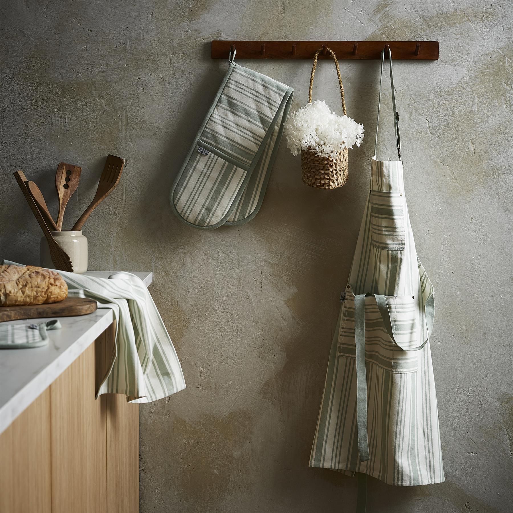 Ulster Weavers Sage Stripe Gauntlet Oven Glove One Size in Sage - Gauntlet Oven Glove - Ulster Weavers