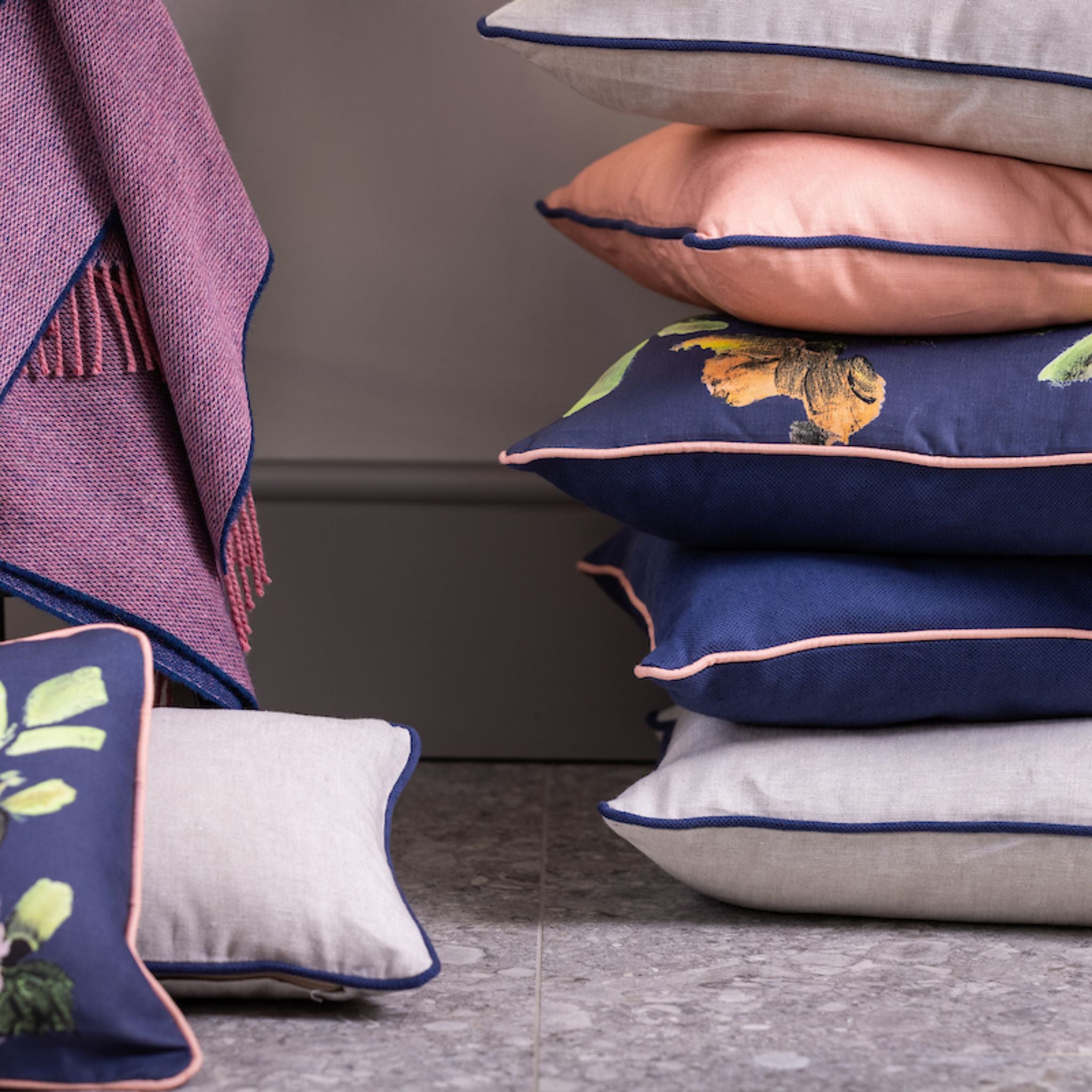 Ulster Weavers Plain Linen Cushion - Hillsborough Floral (50cm x 30cm, Dusty Pink/Navy) -  - Ulster Weavers