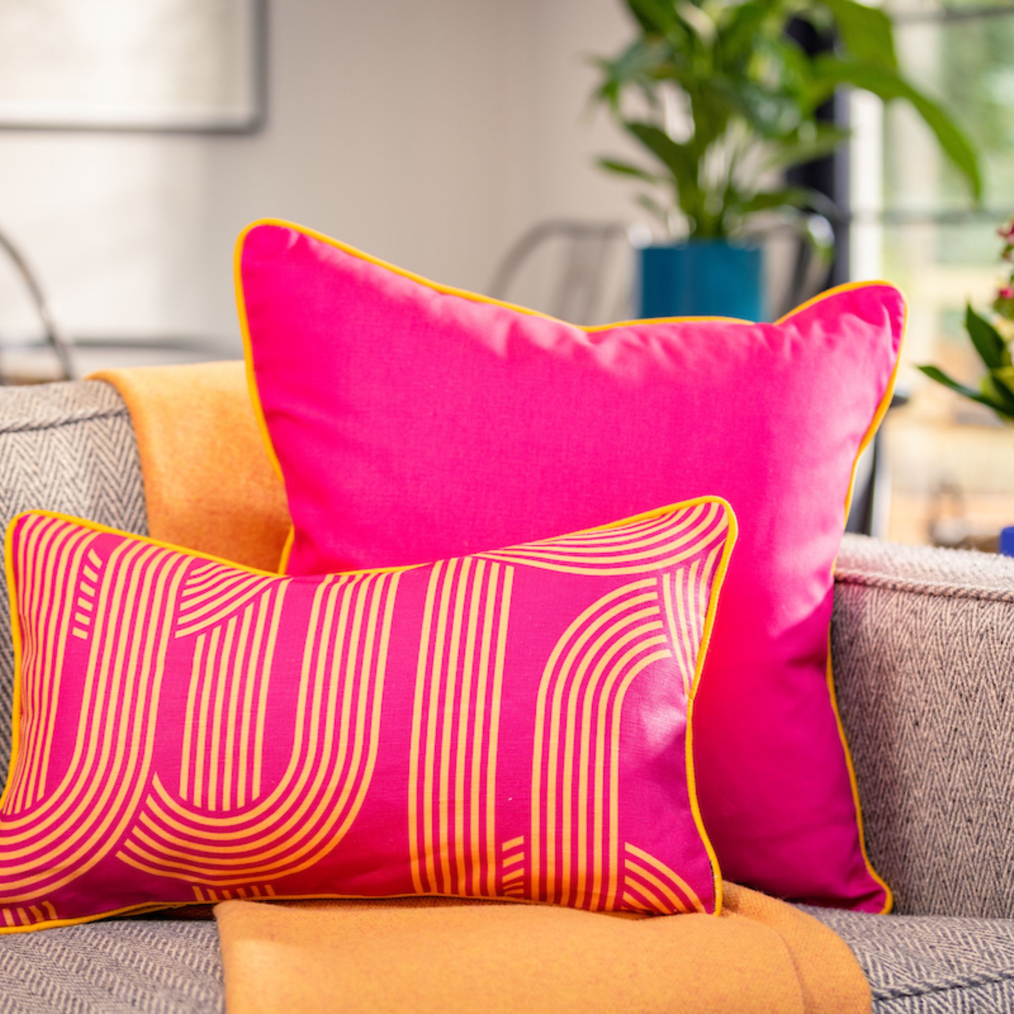 Ulster Weavers Limelight Linen Cushion (50cm x 30cm, Cerise Pink) -  - Ulster Weavers