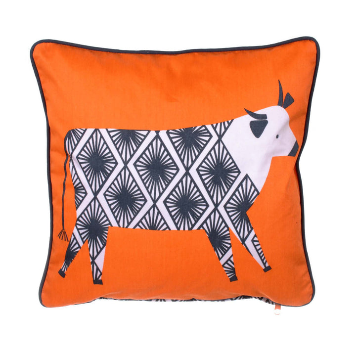 Ulster Weavers Curious Cows Cushion Cover - One Size in Multicolour