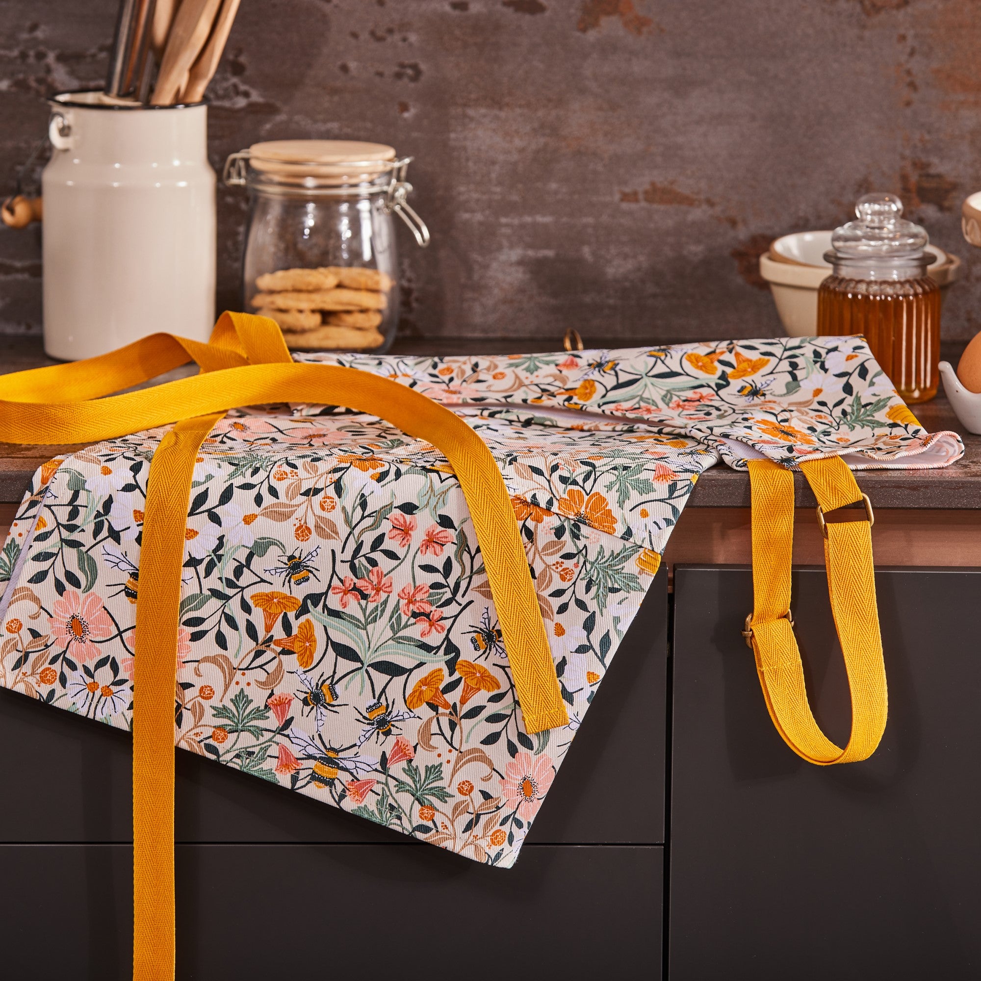 Ulster Weavers Bee Bloom Apron - Cotton One Size in Multi - Apron - Ulster Weavers