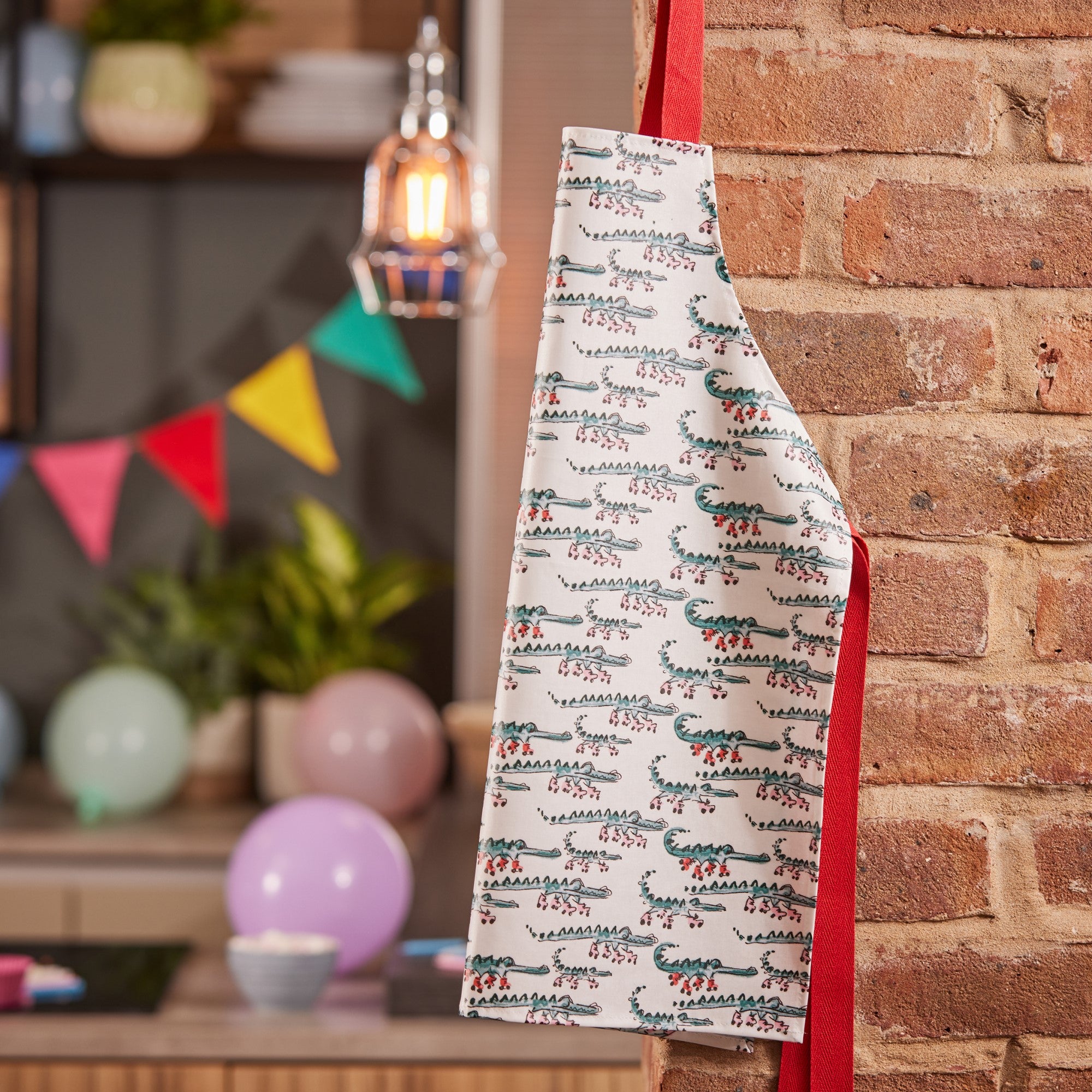 Ulster Weavers See You Later Alligator Apron PVC - Kids One Size in Green - Kids Apron - Ulster Weavers