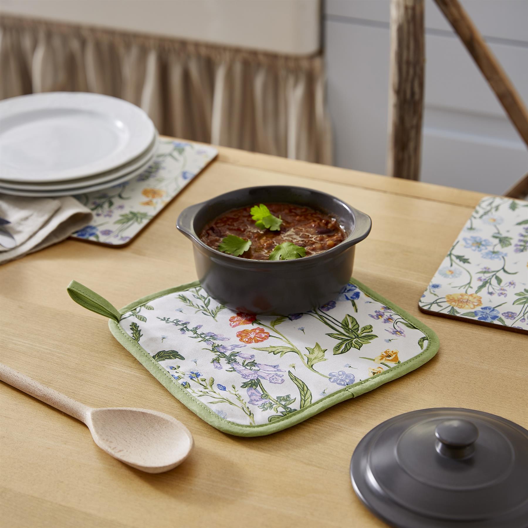 Ulster Weavers Cottage Garden Pot Mat One Size in Multi - Pot Mat - Ulster Weavers