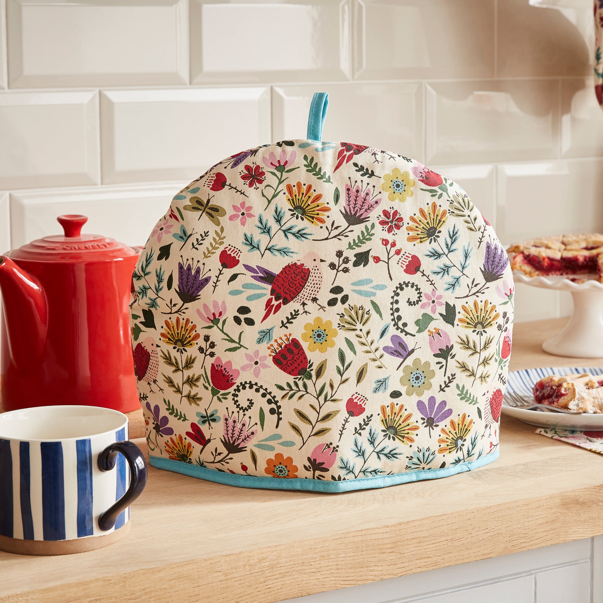 Ulster Weavers Tea Cosy - Melody (100% Cotton Outer; 100% Polyester wadding; CE marked, Cream, 6 Cup Teapot) - Tea Cosy - Ulster Weavers