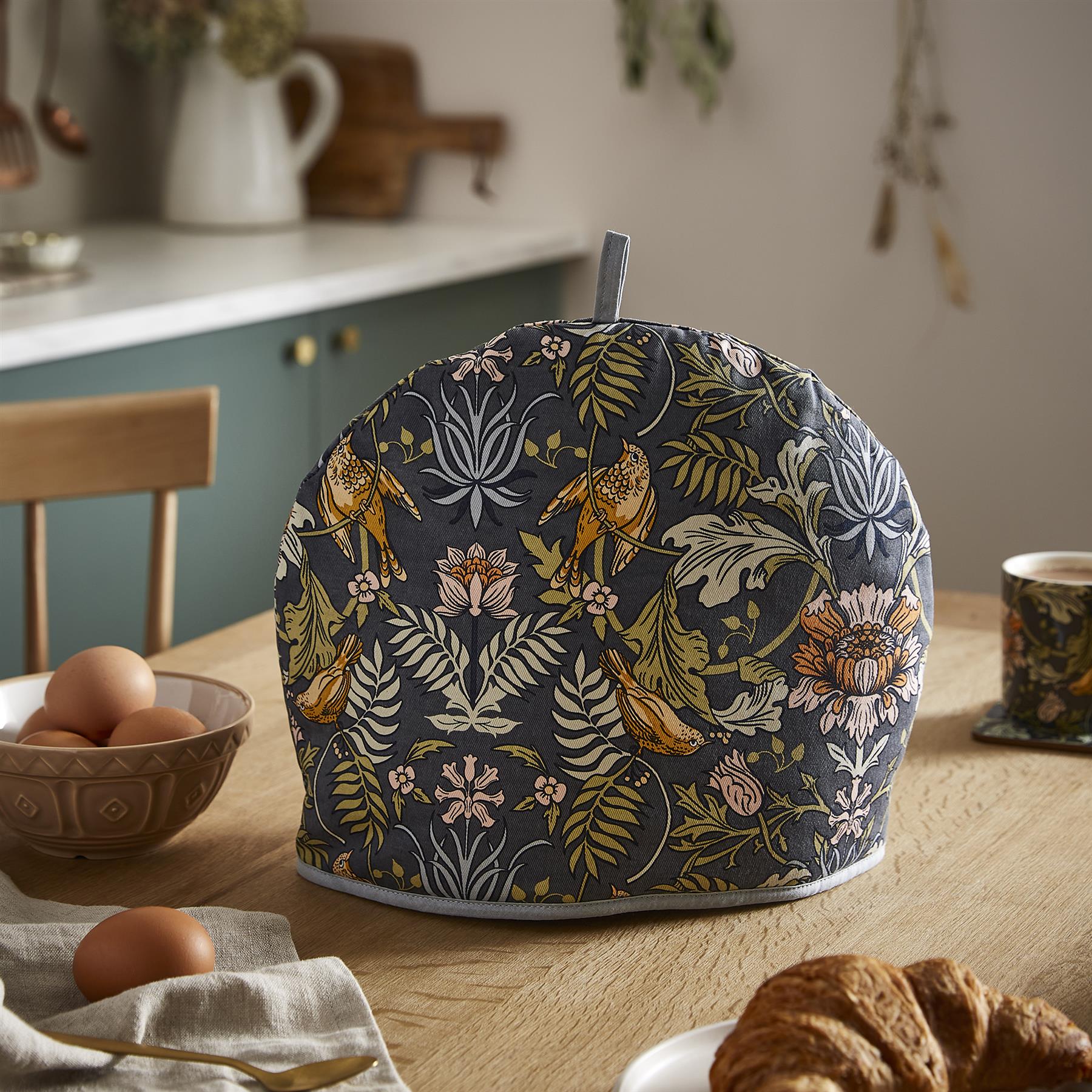 Ulster Weavers Finch & Flower Tea Cosy One Size in Navy - Tea Cosy - Ulster Weavers